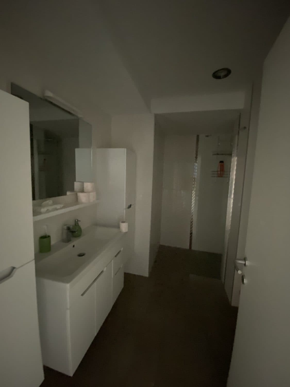 Комфорен стан 250м2 на одлична локација во Аеродром - За Изнајмување - Аеродром - Слика 5