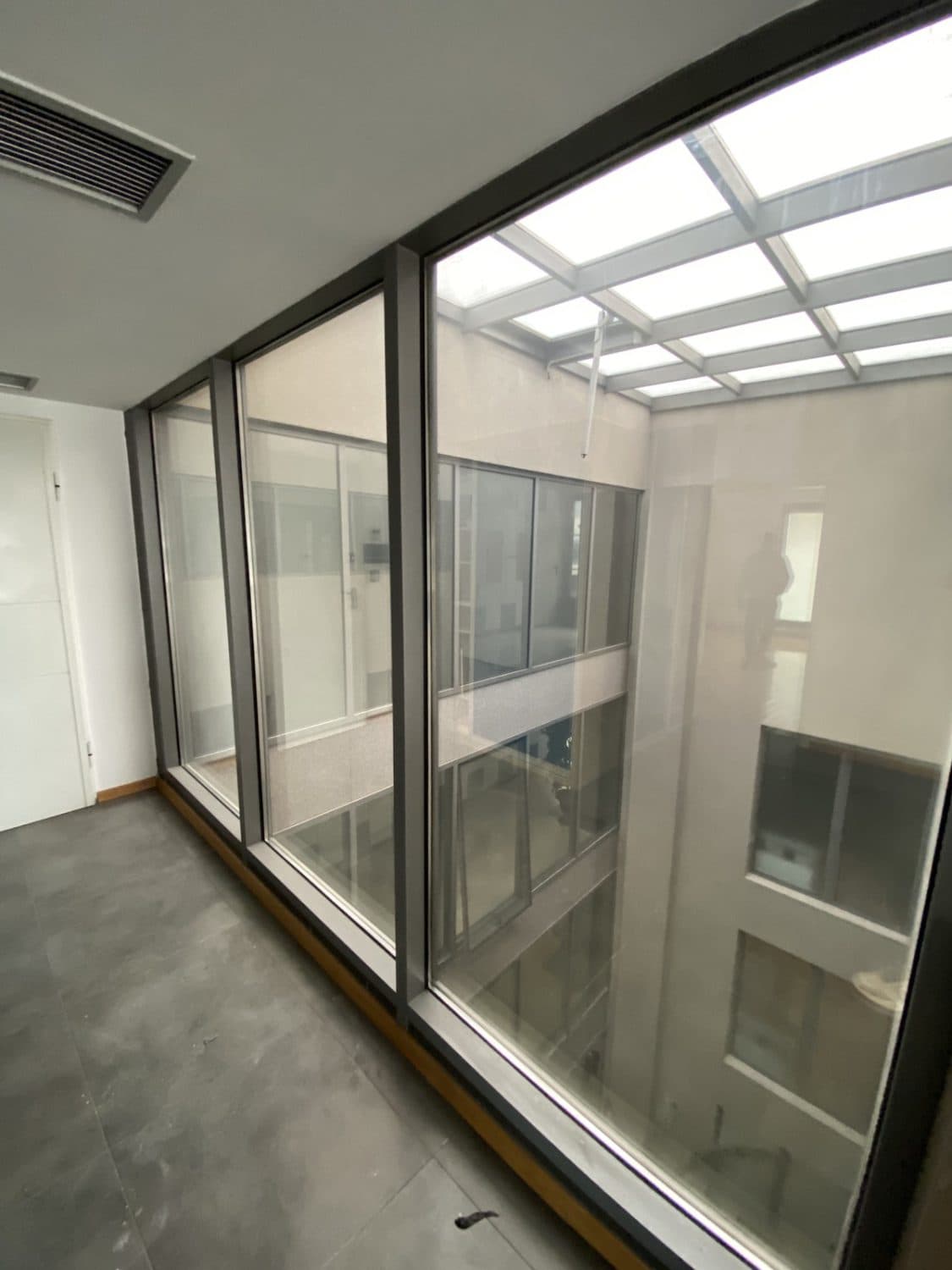 Комфорен стан 250м2 на одлична локација во Аеродром - За Изнајмување - Аеродром - Слика 6