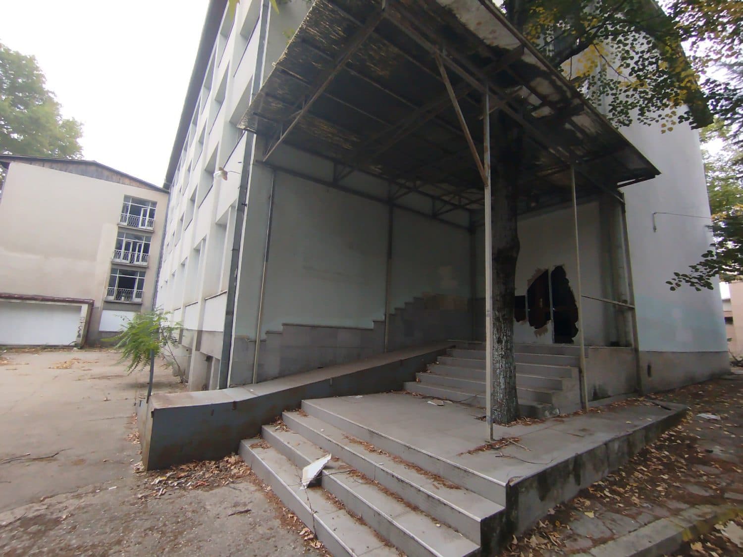 Деловен објект 3800м2 со плац 7500м2 - За Продажба - Гази Баба - Слика 2