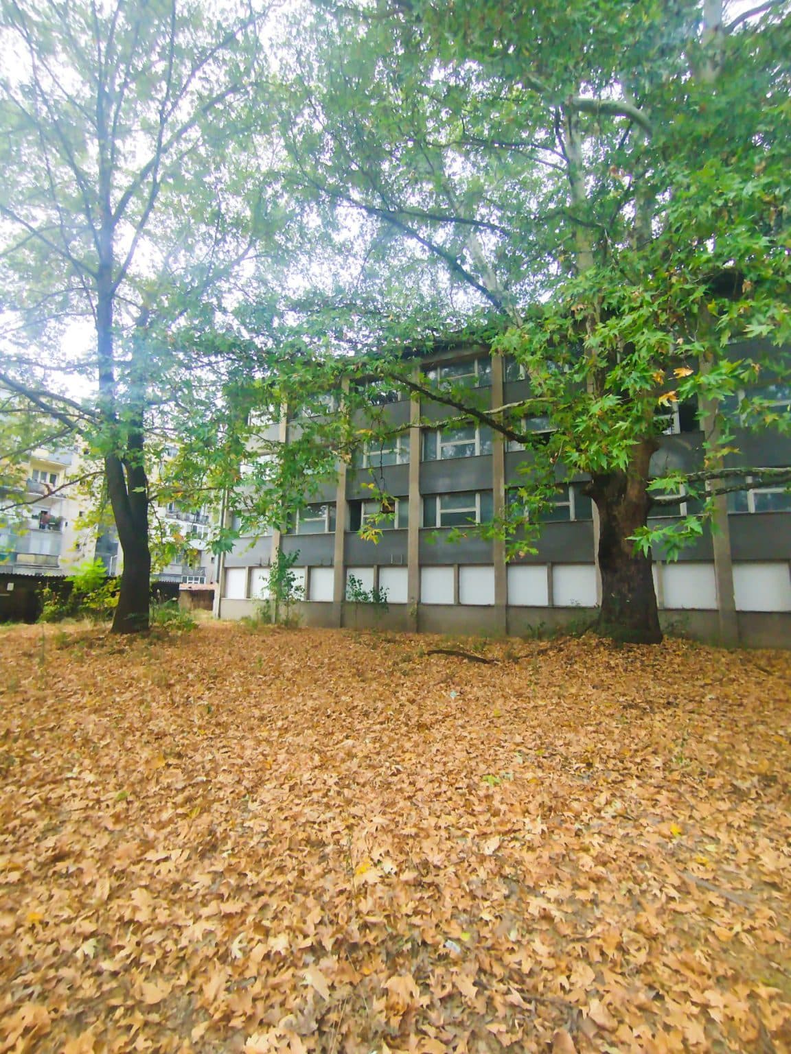 Business facility 3800m2 with land plot of 7500 m2 - For Sale - Gazi Baba - Image 9