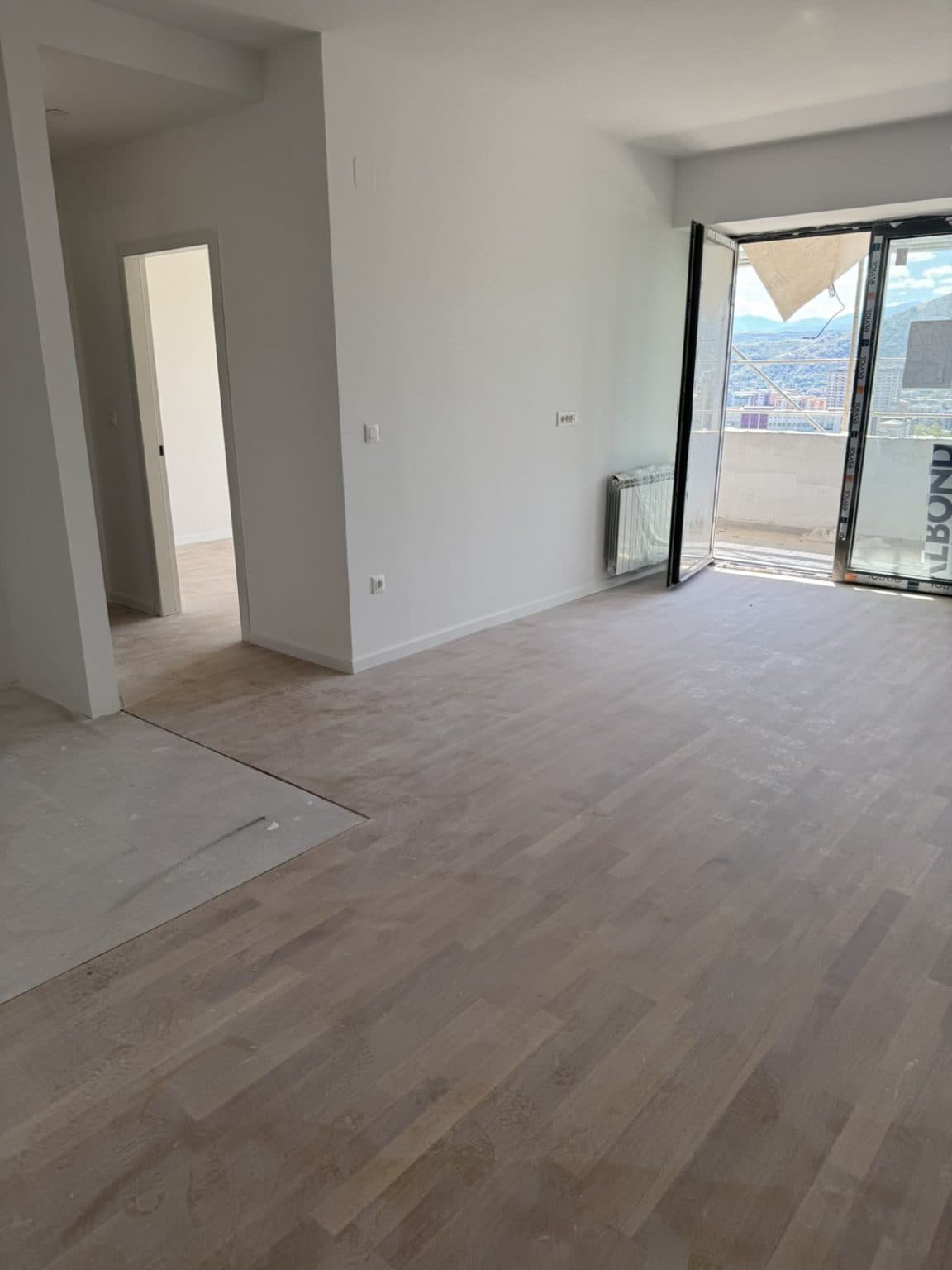 Деловен простор во Grand River во Центар - За Изнајмување - Центар - Слика 3