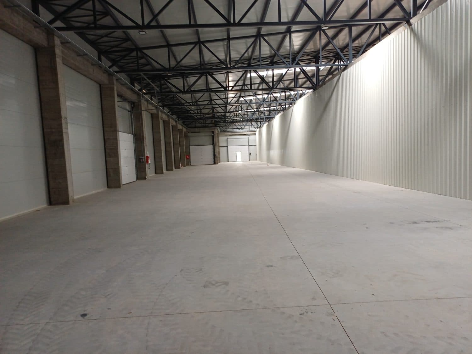Warehouse 1000м2 in Vizbegovo - За Изнајмување - Карпош - Слика 6