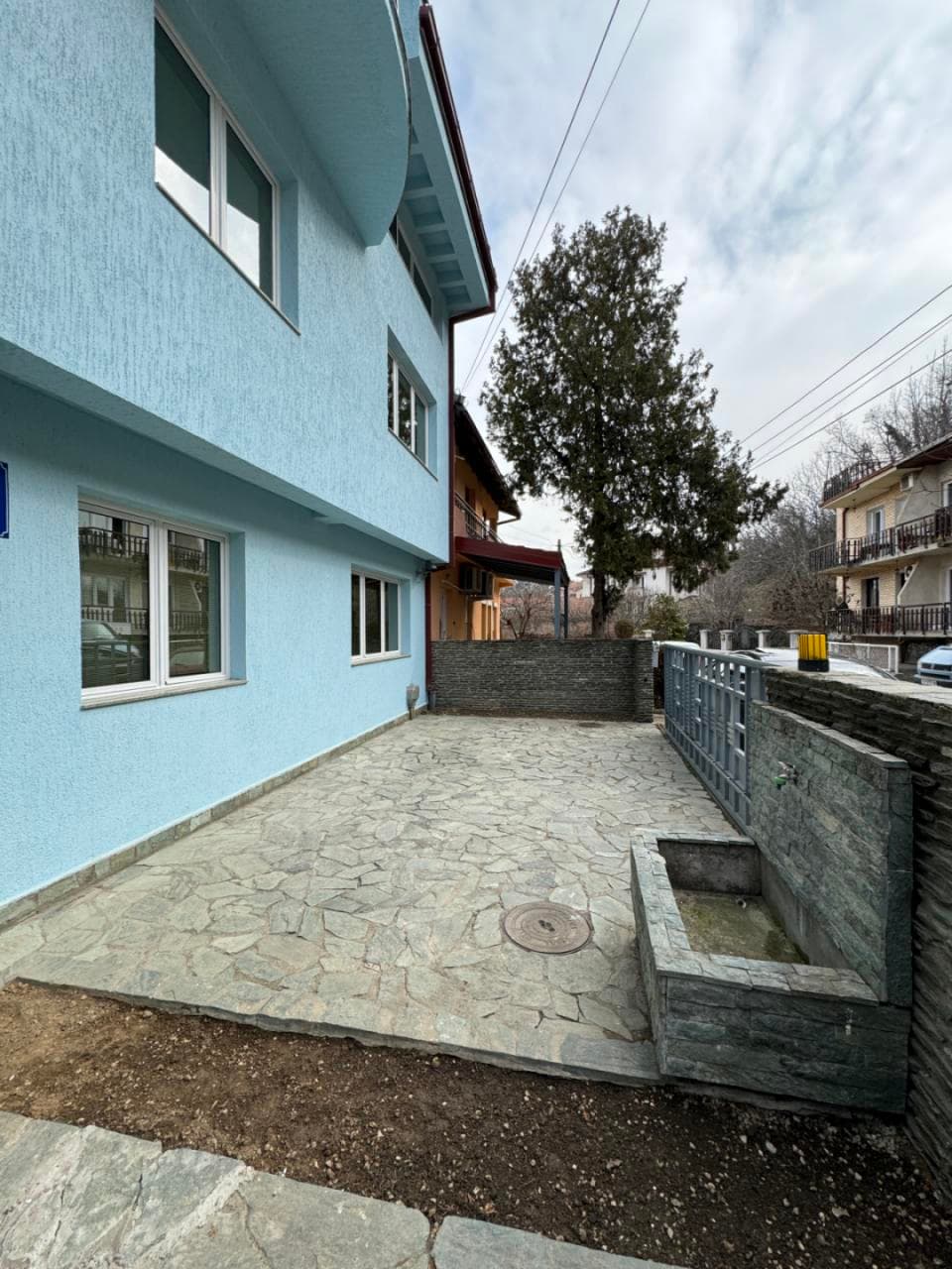 House 400m² on a quiet location in Kozle - For Rent - Karposh - Image 9