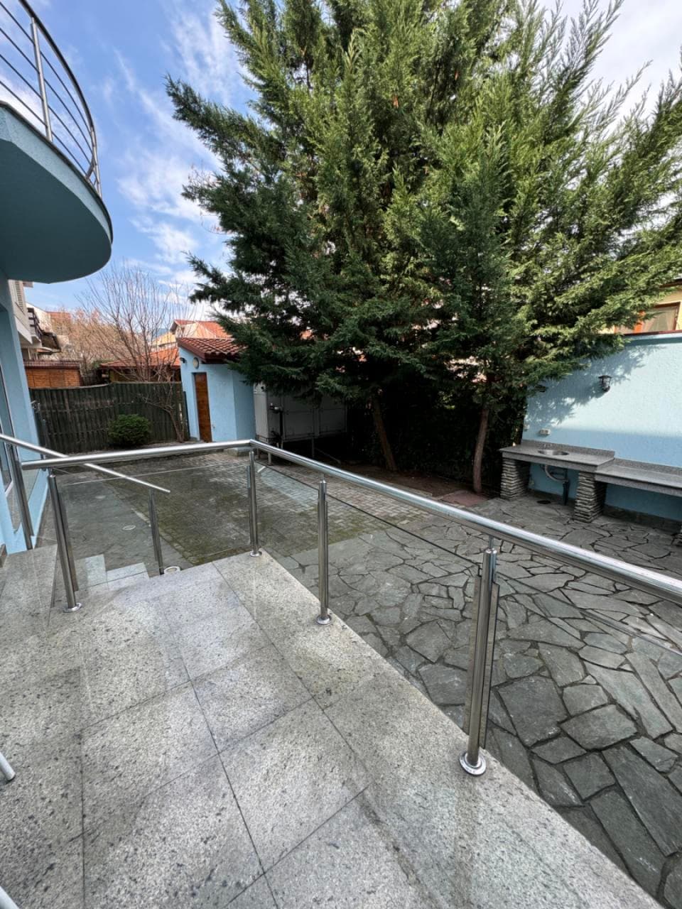 House 400m² on a quiet location in Kozle - For Rent - Karposh - Image 14