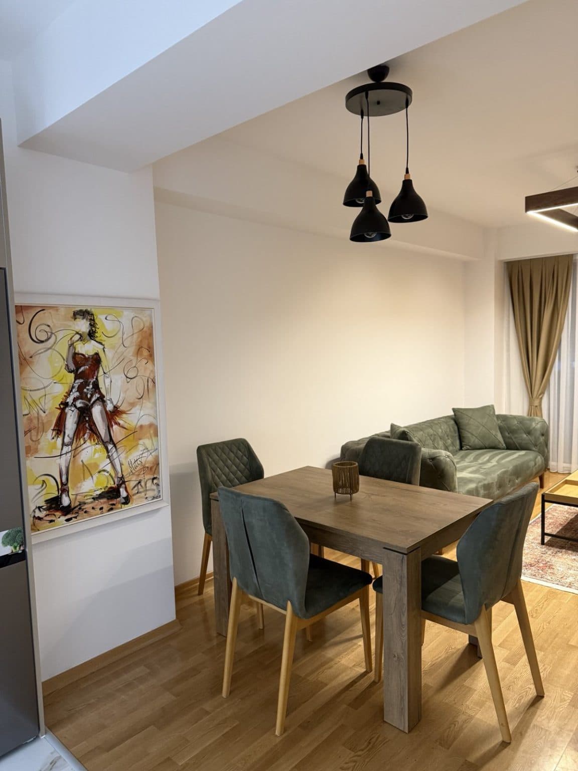 Комплетно опремен стан 135м2 во East Gate - 2