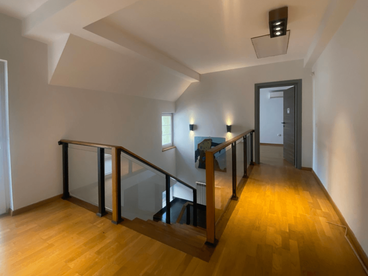 House 360m2 in Taftalidze - For Rent - Karposh - Image 5