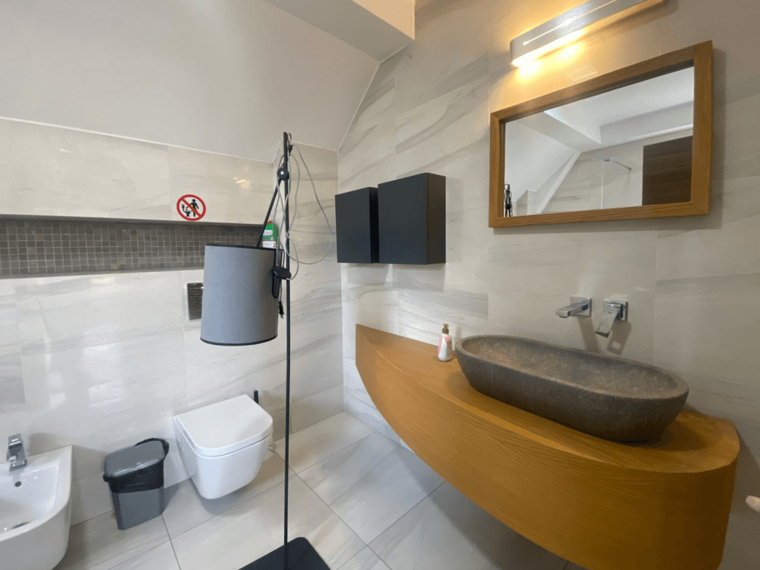 House 360m2 in Taftalidze - For Rent - Karposh - Image 9