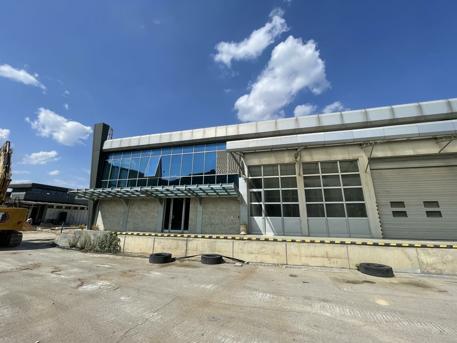 Деловен простор 900м2 во Кисела Вода - 2