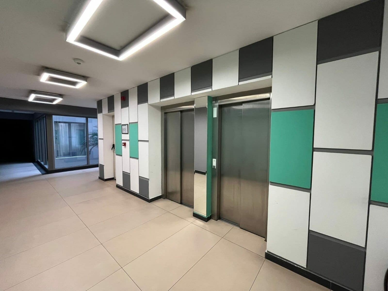 Модерно опремен стан 88м2 во Капитол - За Продажба - Аеродром - Слика 20