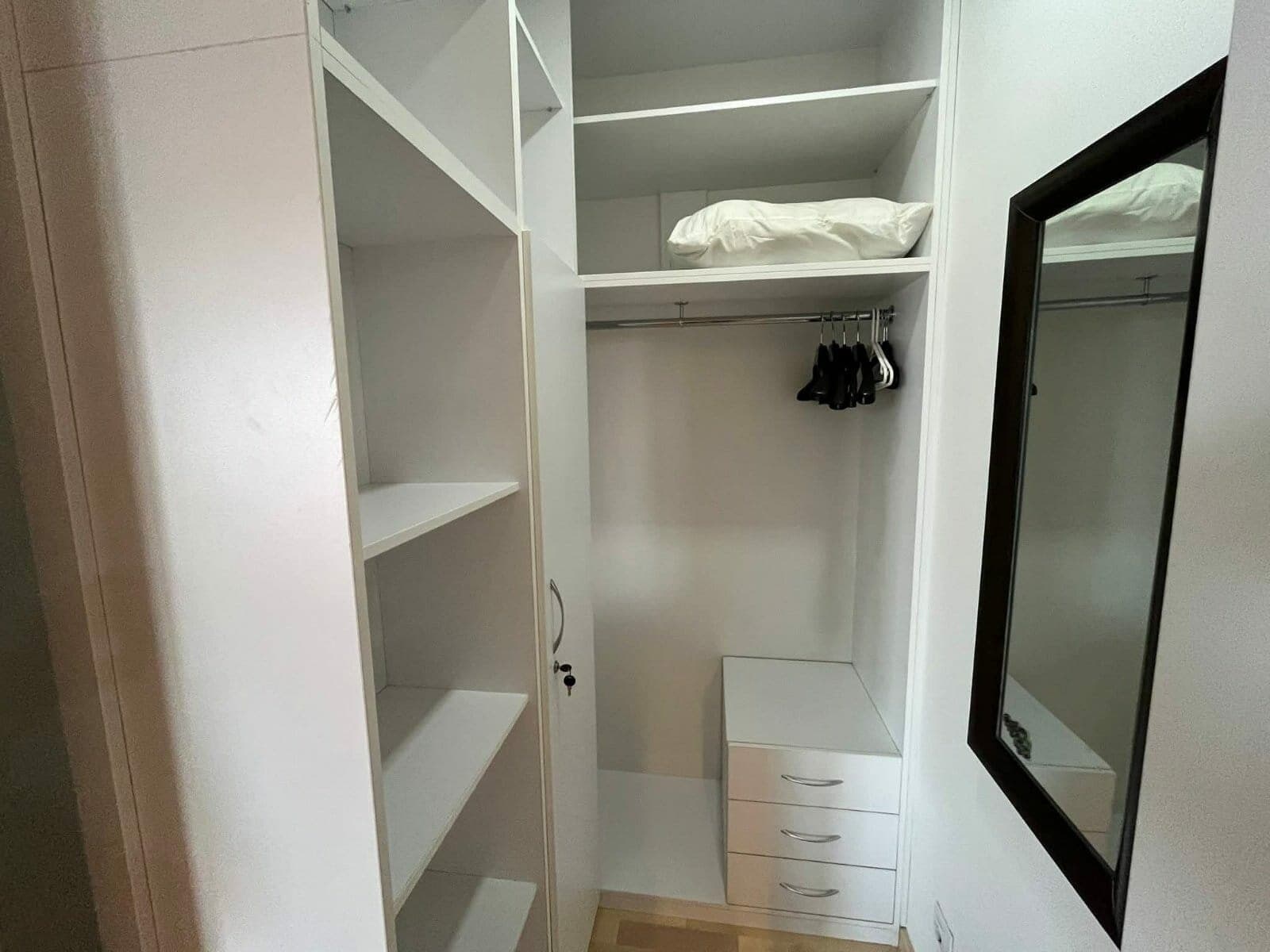 Модерно опремен стан 88м2 во Капитол - За Продажба - Аеродром - Слика 13