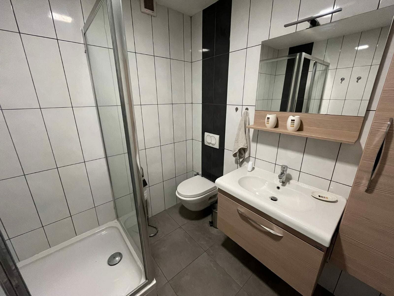 Модерно опремен стан 88м2 во Капитол - За Продажба - Аеродром - Слика 17