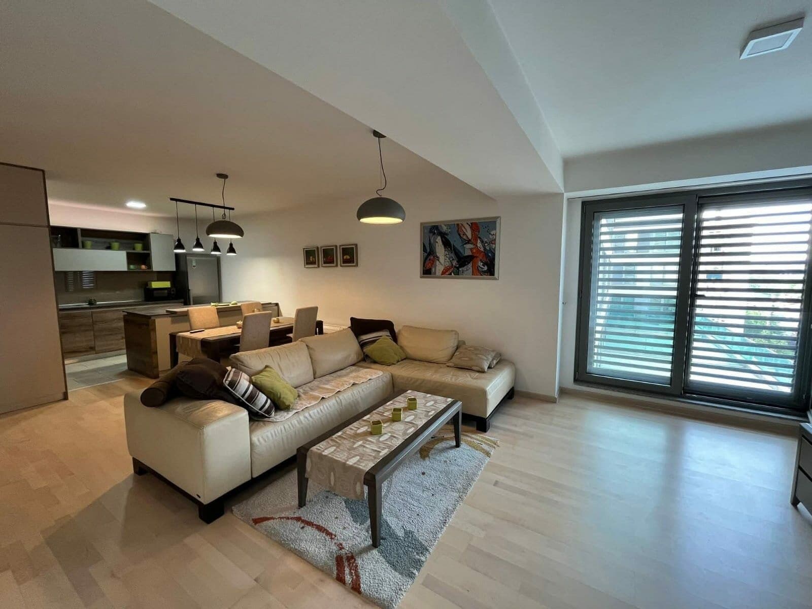 Модерно опремен стан 88м2 во Капитол - За Продажба - Аеродром