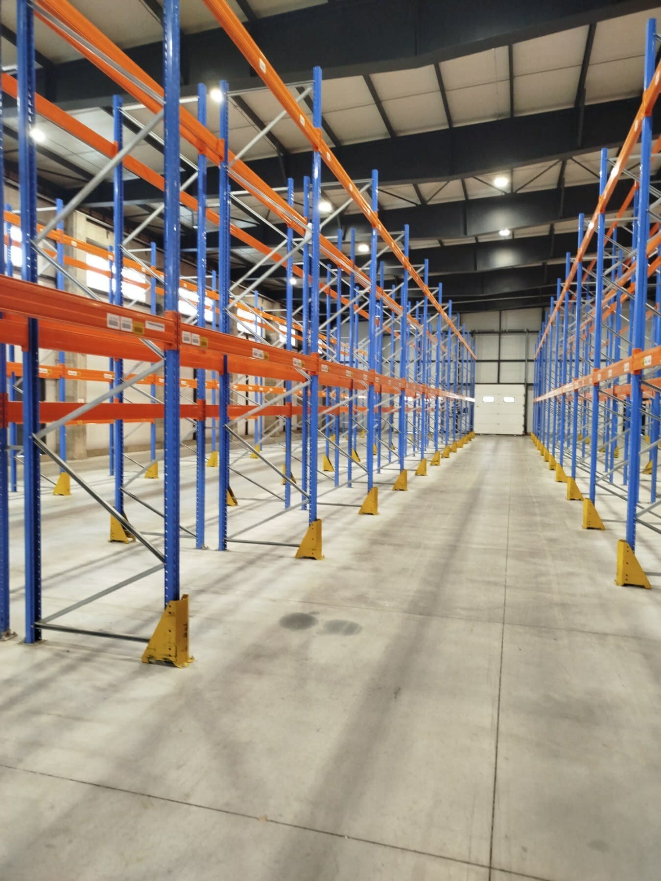 Индустриска хала 1767м2 во Илинден - За Изнајмување - Илинден