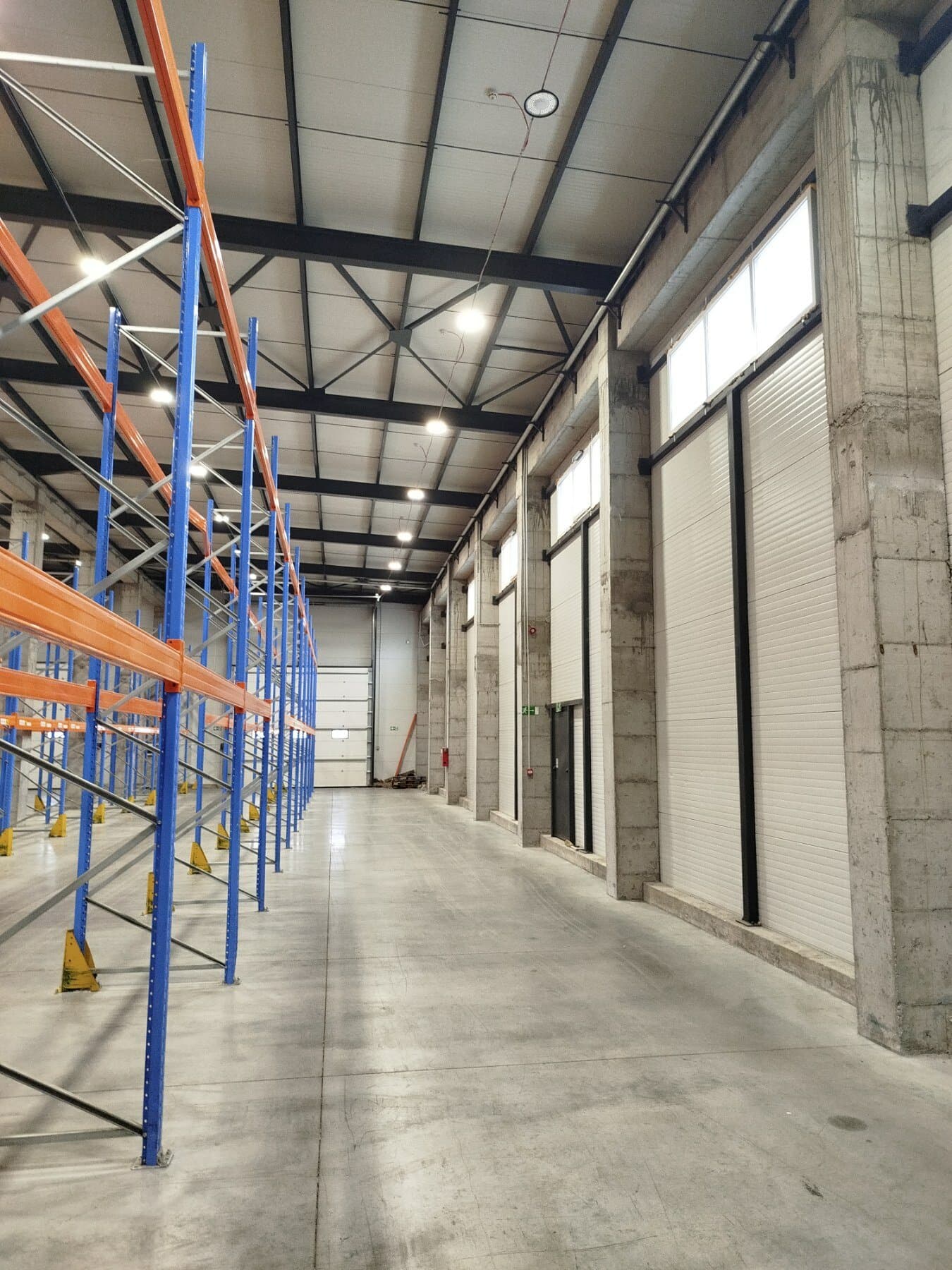 Индустриска хала 1767м2 во Илинден - 2