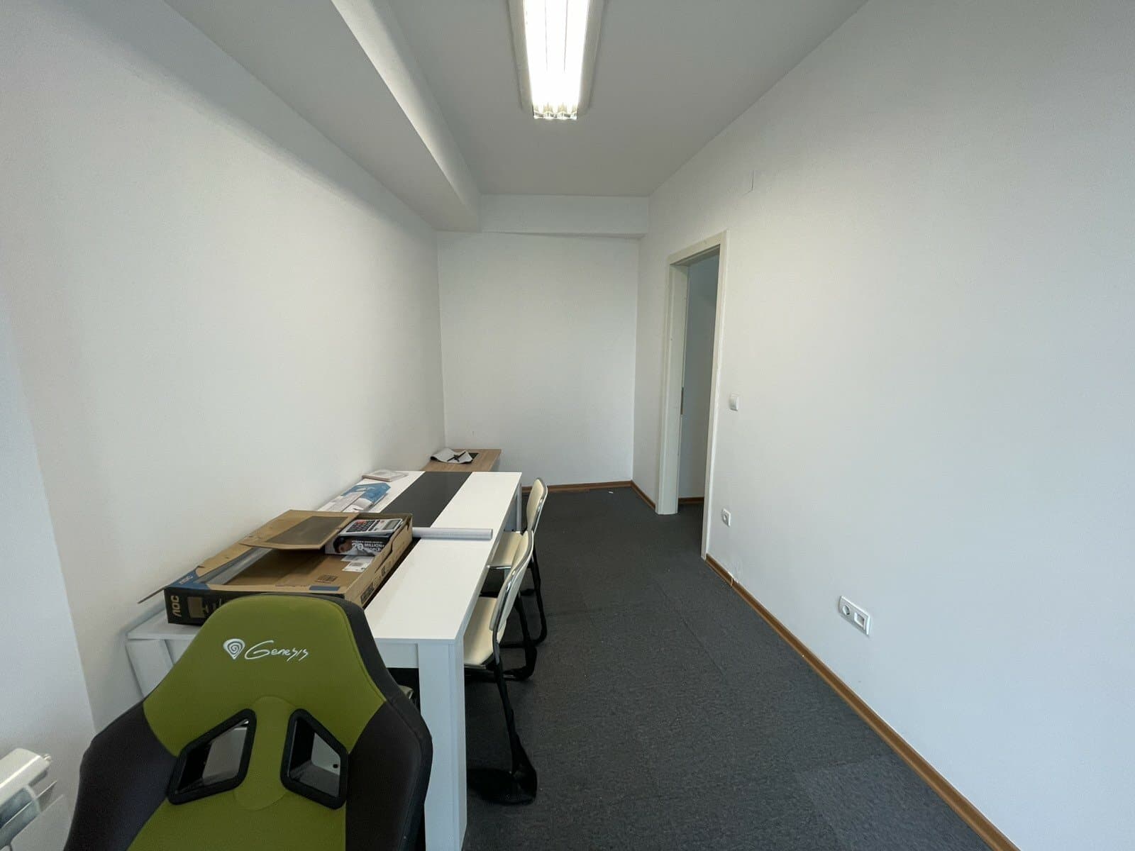 Стан 79м2 на Ленинова во Дебар Маало - За Изнајмување - Центар - Слика 3