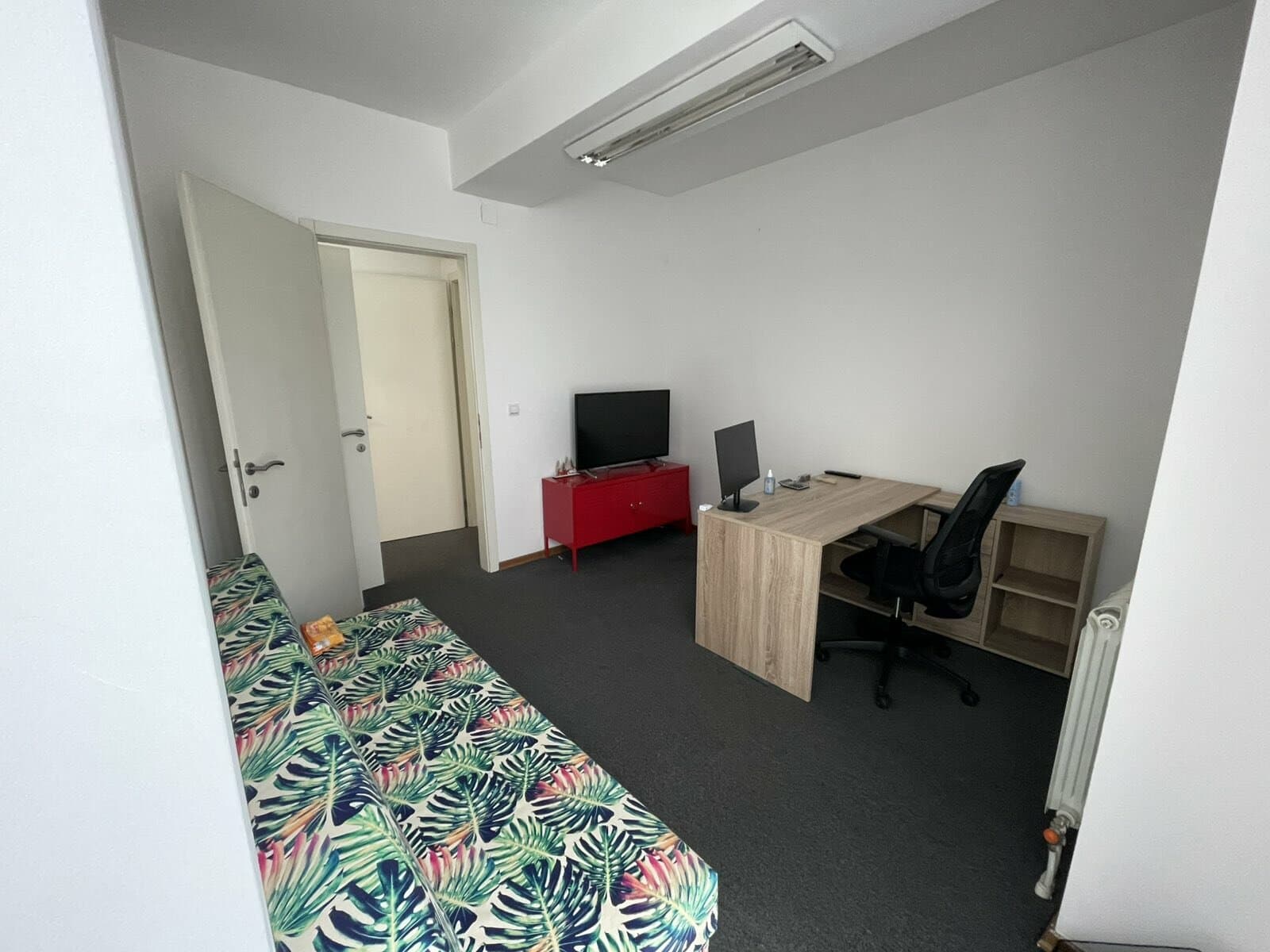 Стан 79м2 на Ленинова во Дебар Маало - За Изнајмување - Центар - Слика 6