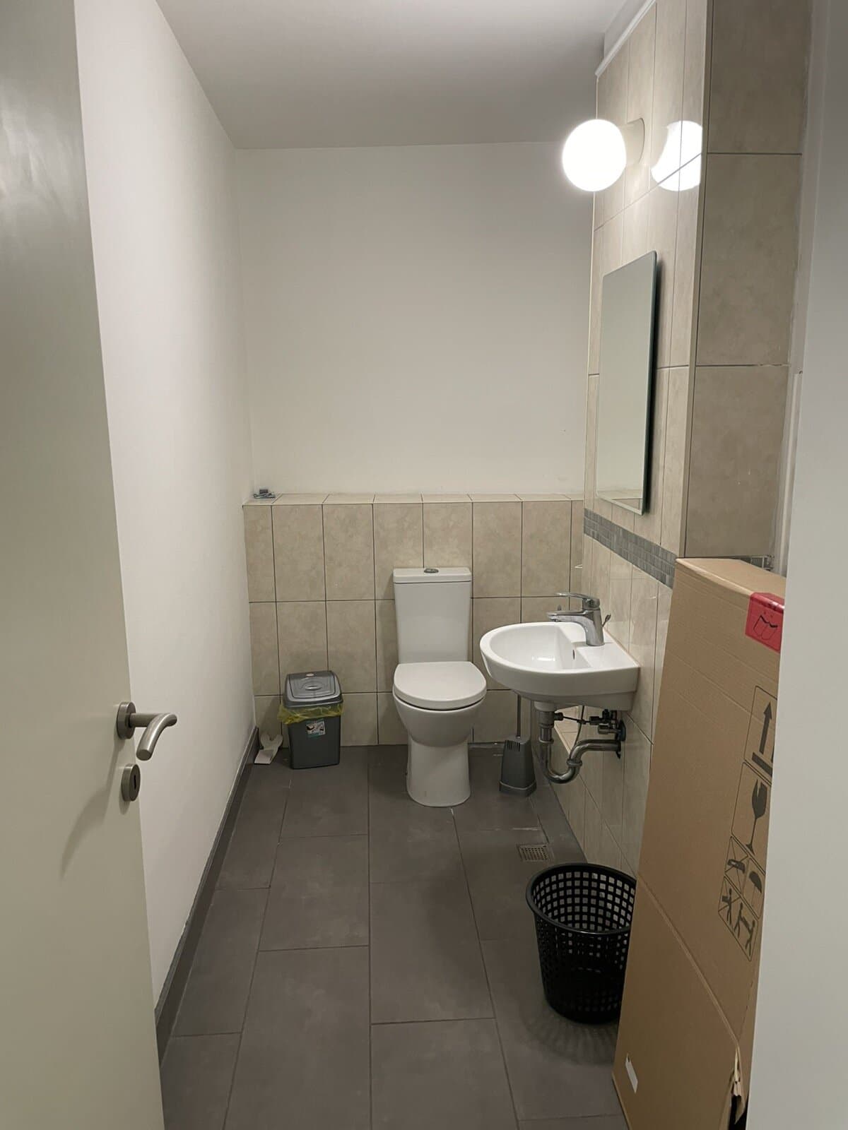 Стан 79м2 на Ленинова во Дебар Маало - За Изнајмување - Центар - Слика 9