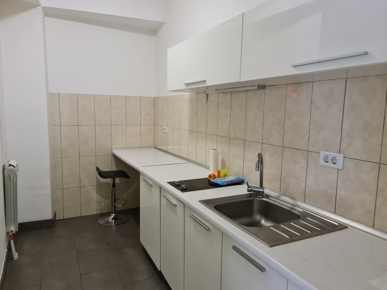 Стан 79м2 на Ленинова во Дебар Маало - За Изнајмување - Центар - Слика 7