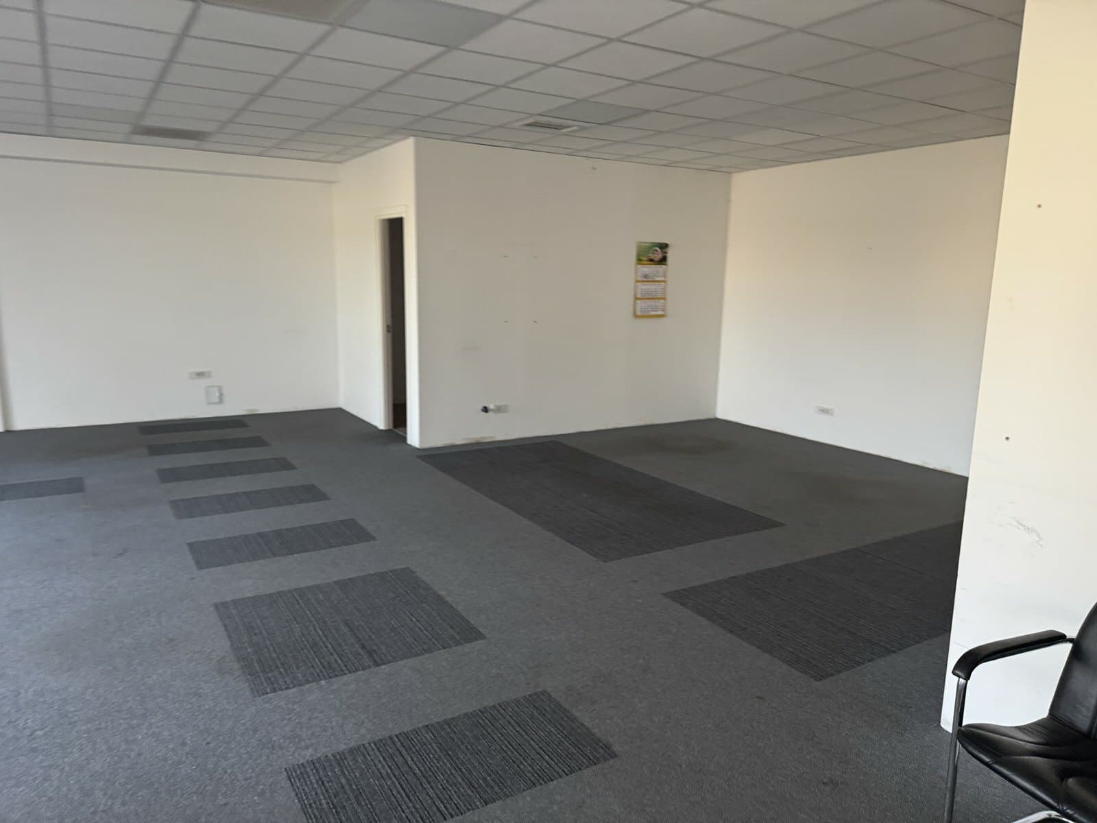 Се изнајмува деловен простор во Автокоманда - За Изнајмување - Гази Баба - Слика 4