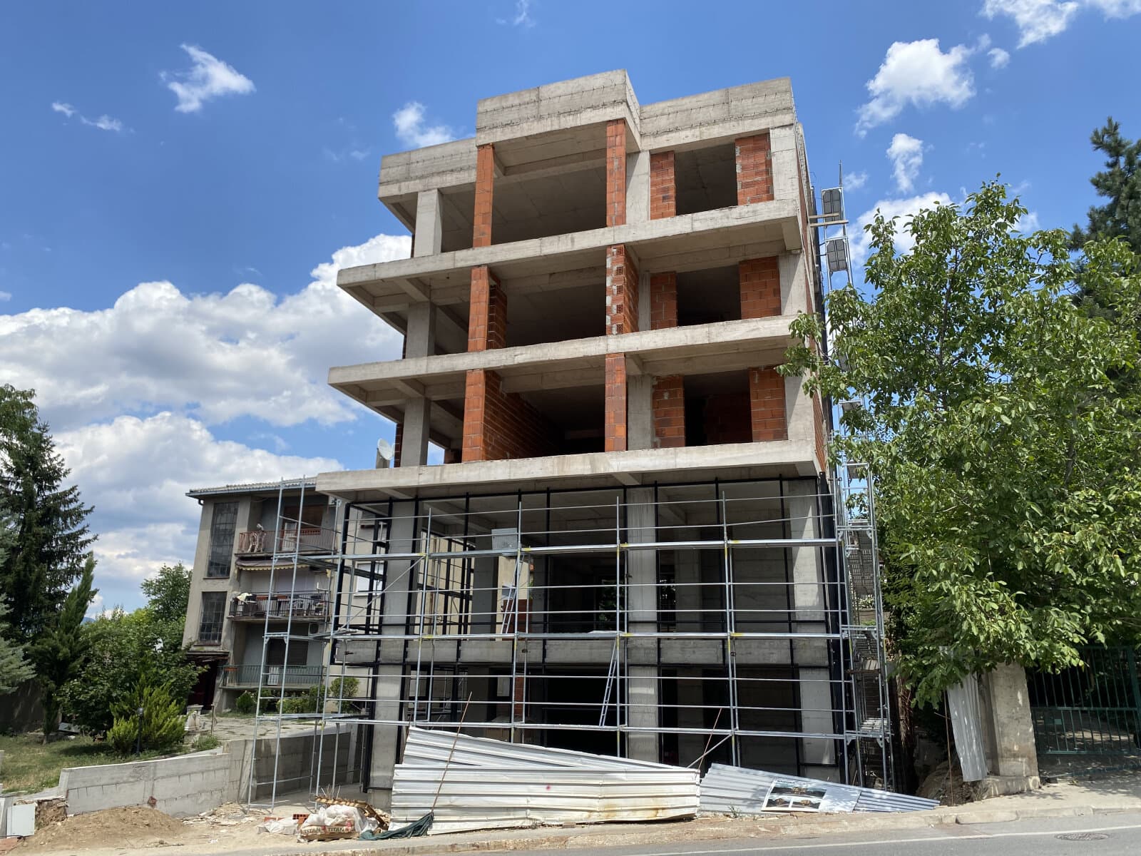 Business space for sale in a luxury building - 3