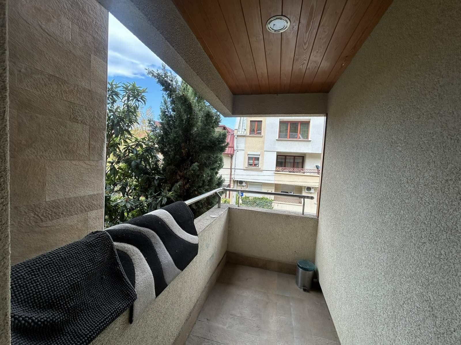 Пространа куќа 300м2 со двор во Козле - За Изнајмување - Карпош - Слика 30