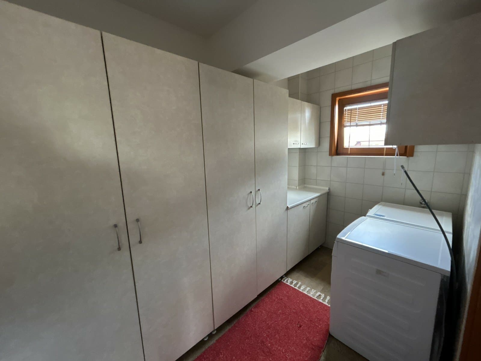 Пространа куќа 300м2 со двор во Козле - За Изнајмување - Карпош - Слика 23