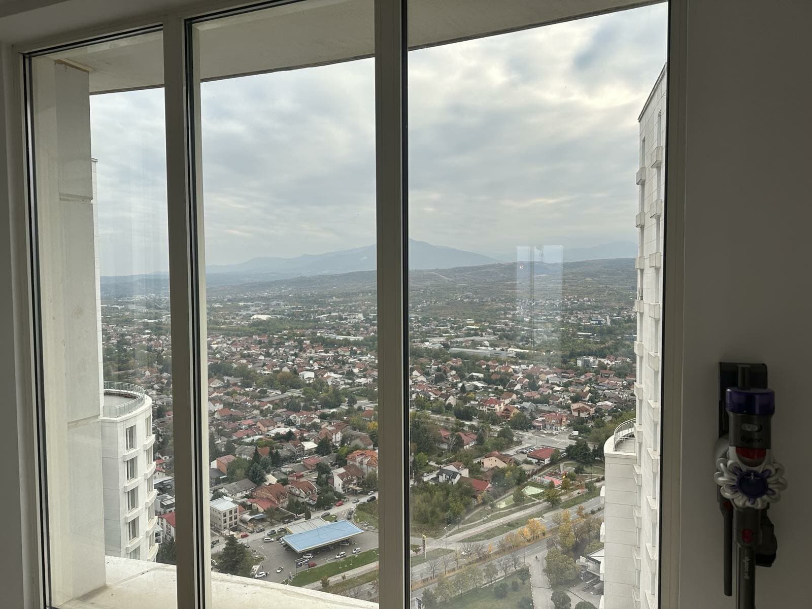 Комплетно опремен стан во Cevahir Sky City - За Продажба - Аеродром - Слика 4