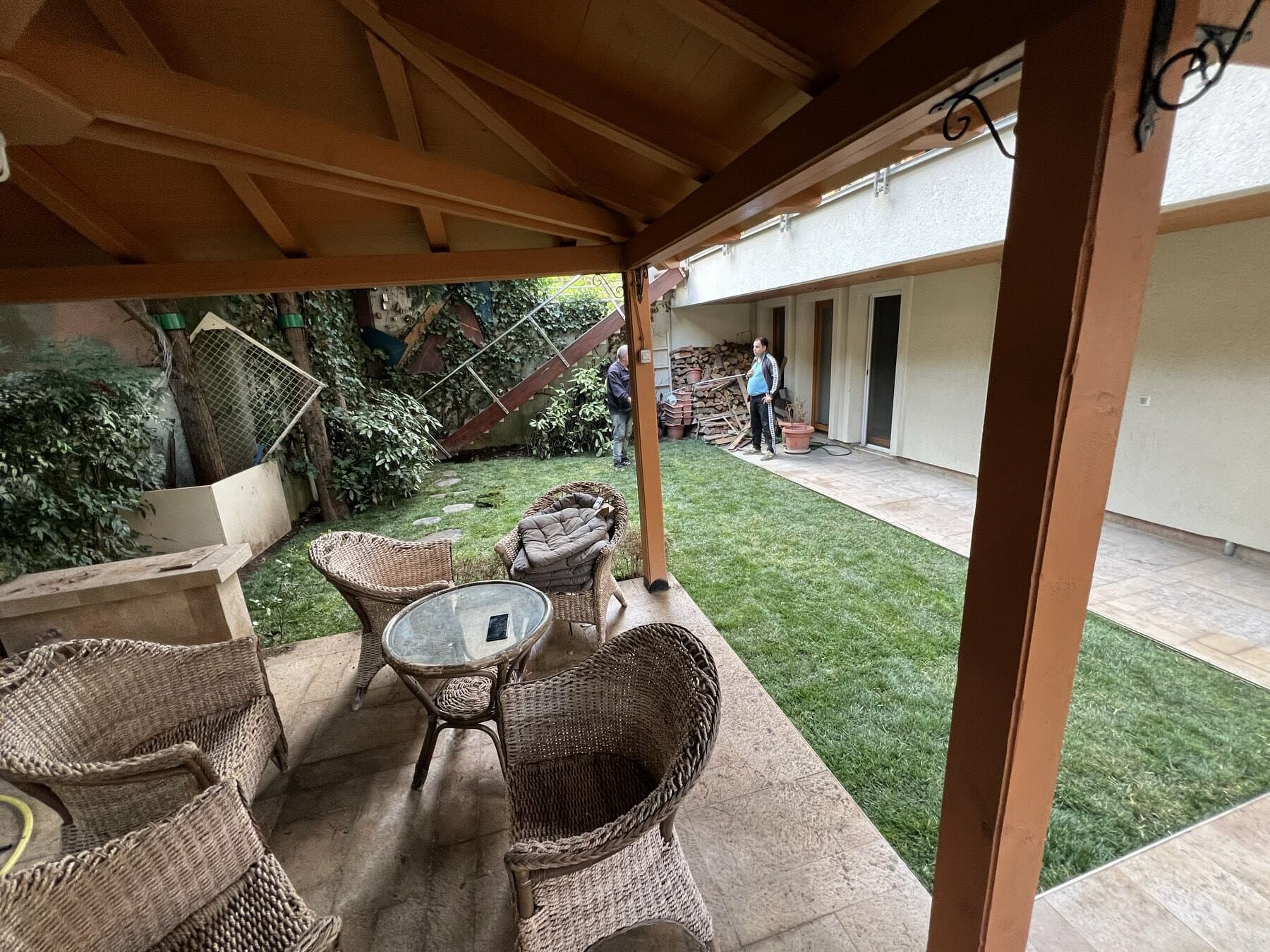 Пространа куќа 300м2 со двор во Козле - За Изнајмување - Карпош - Слика 33