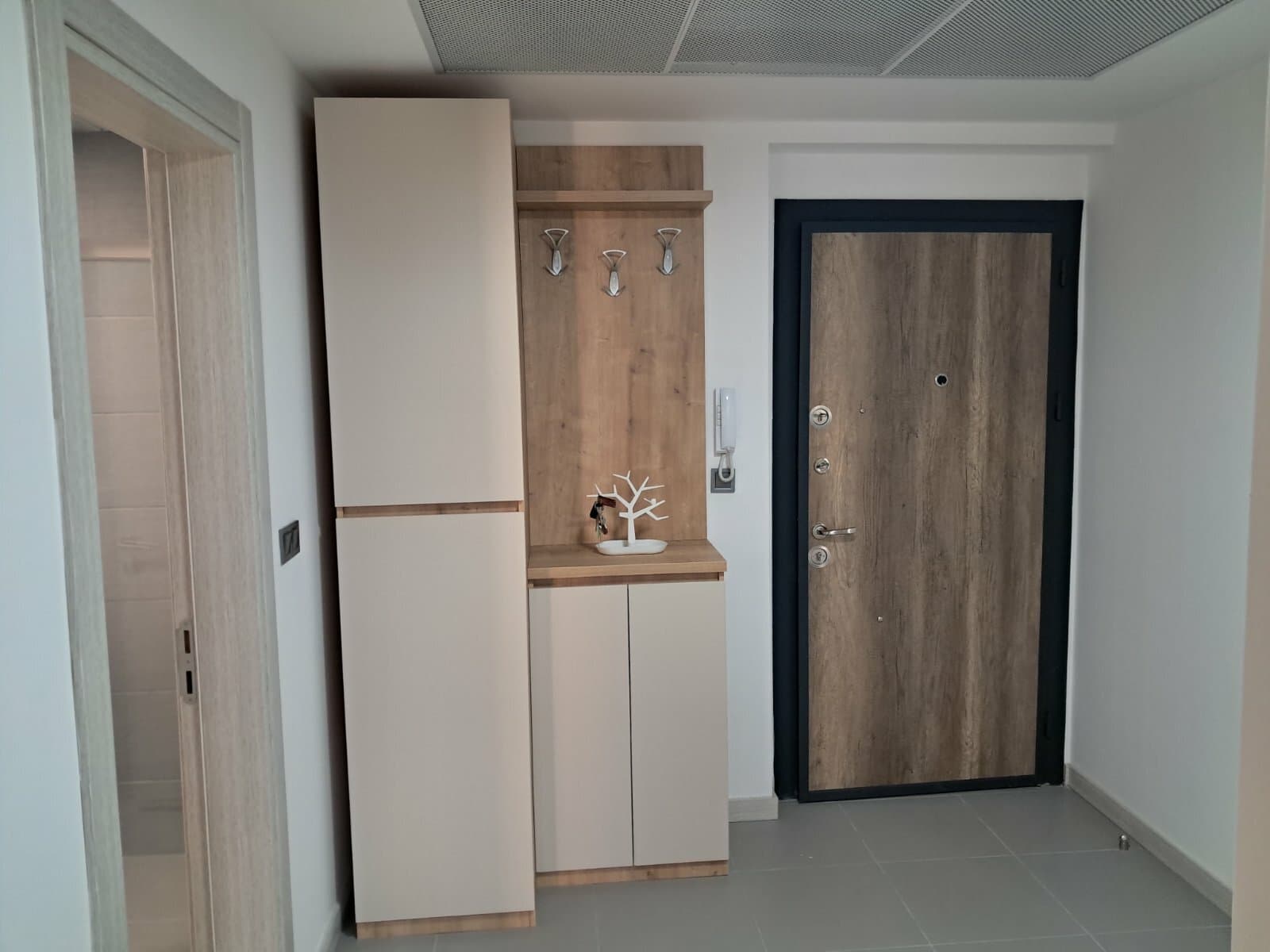 Комплетно опремен стан 66м2 во Џевахир - За Изнајмување - Аеродром - Слика 14