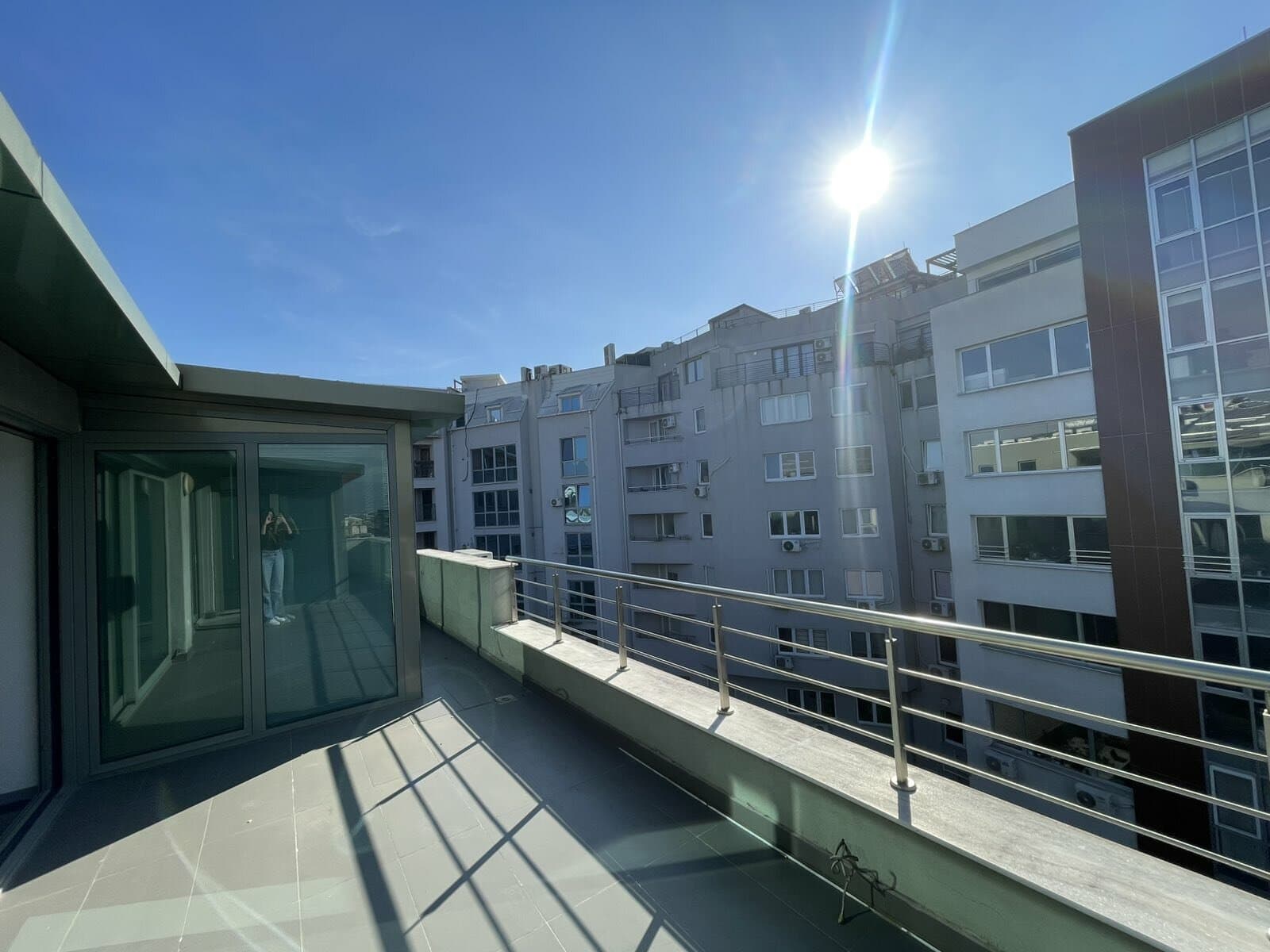 Се изнајмува деловен простор во Дебар маало - За Изнајмување - Центар - Слика 3