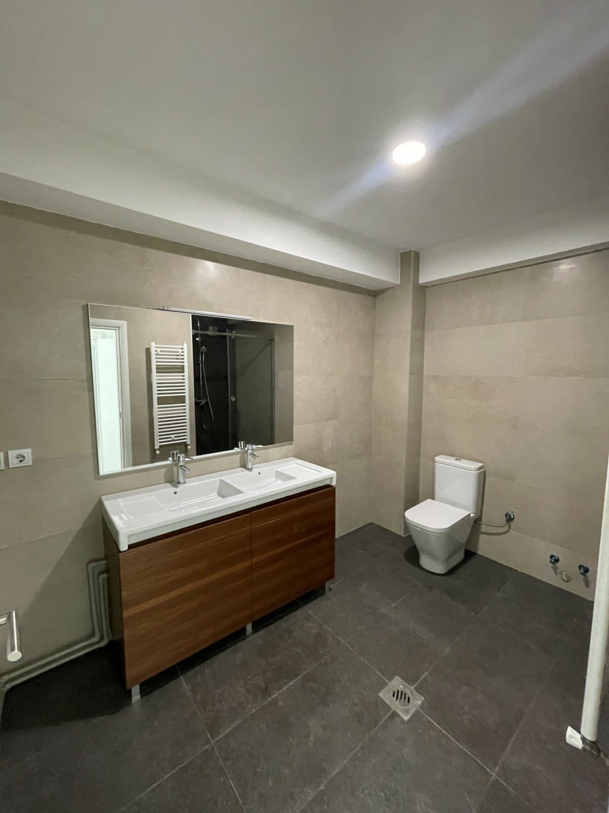 Се изнајмува деловен простор во Дебар маало - За Изнајмување - Центар - Слика 9