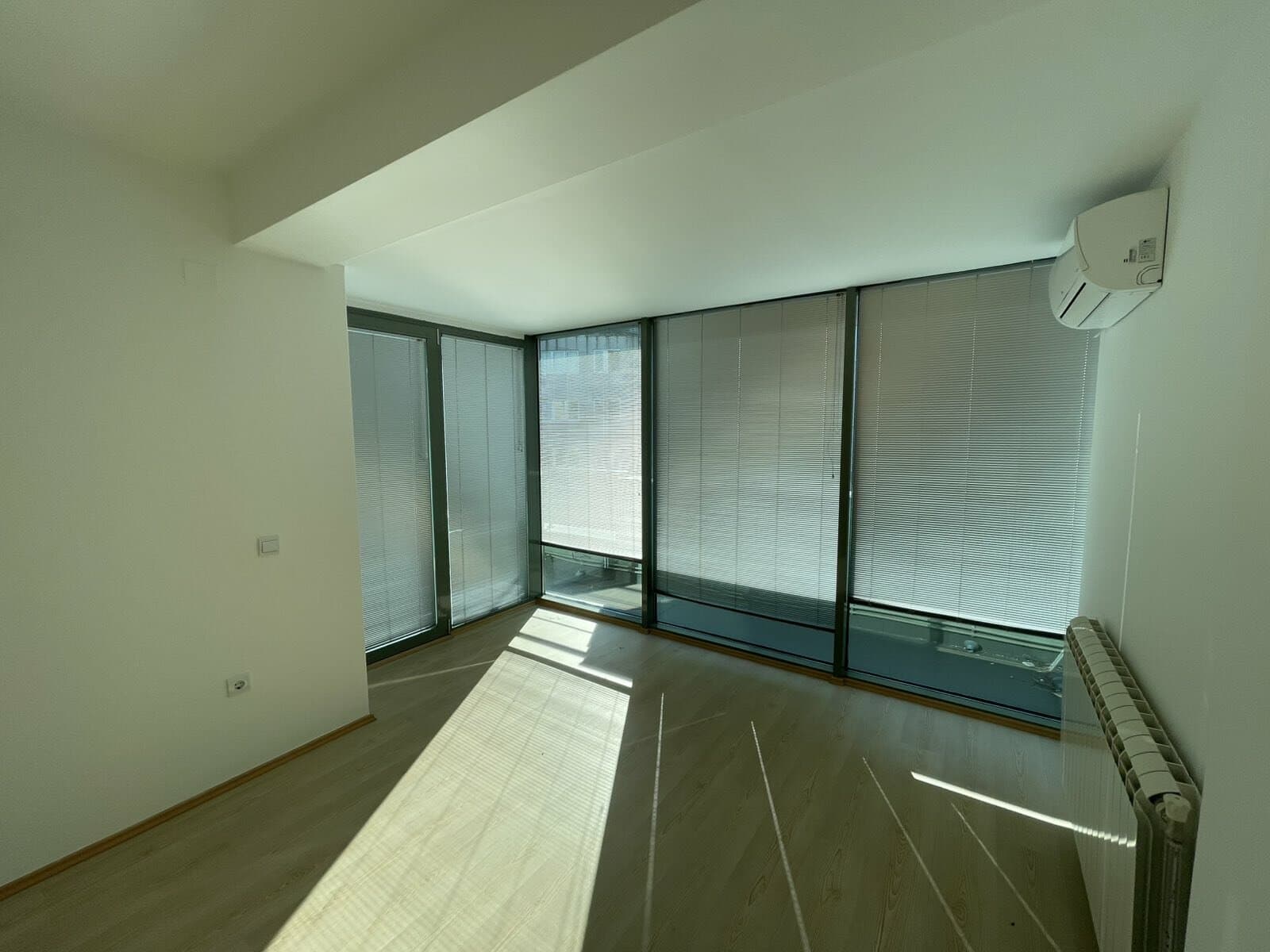 Се изнајмува деловен простор во Дебар маало - За Изнајмување - Центар - Слика 5