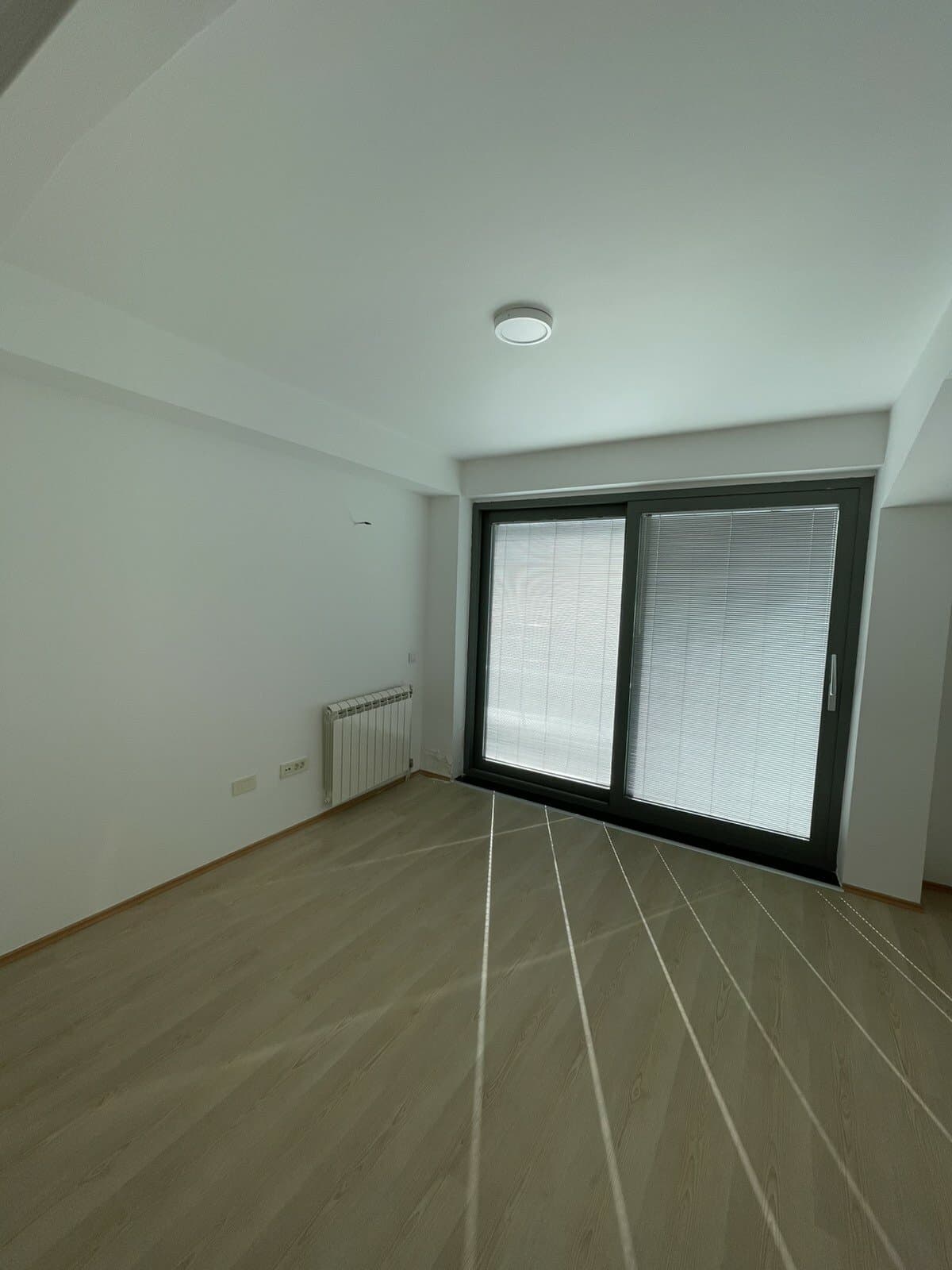 Се изнајмува деловен простор во Дебар маало - За Изнајмување - Центар - Слика 7