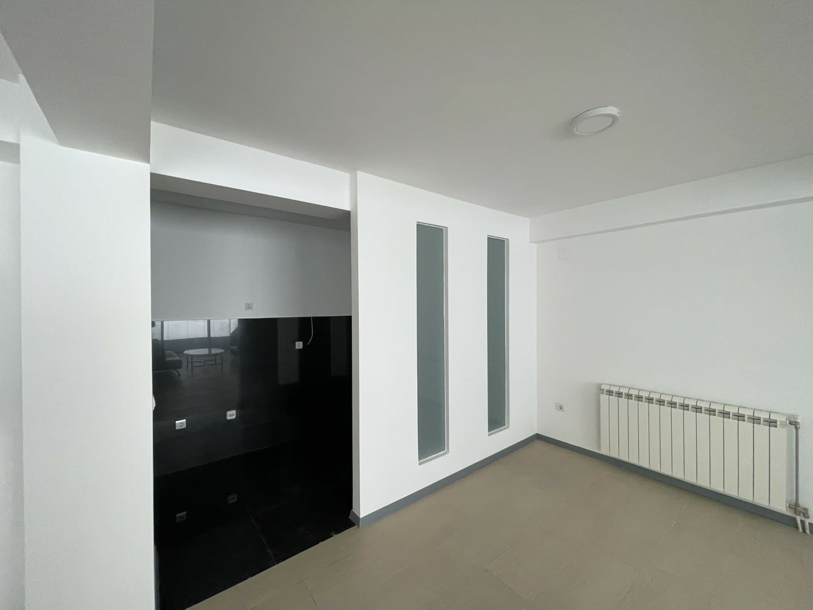 Се изнајмува деловен простор во Дебар маало - За Изнајмување - Центар - Слика 4