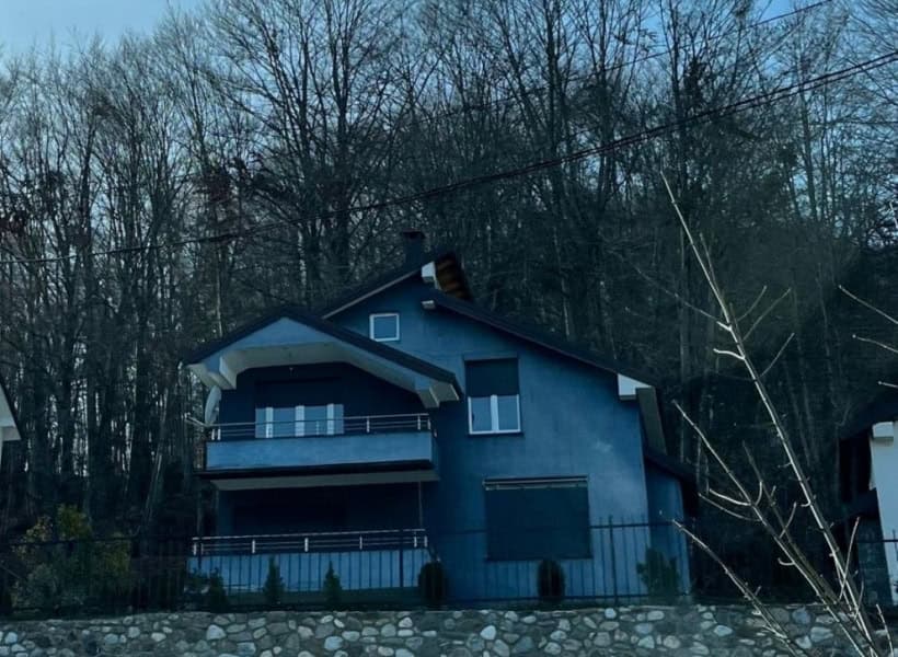 Викендица 232м2 со панорамски поглед во Маврово - За Продажба - Маврово