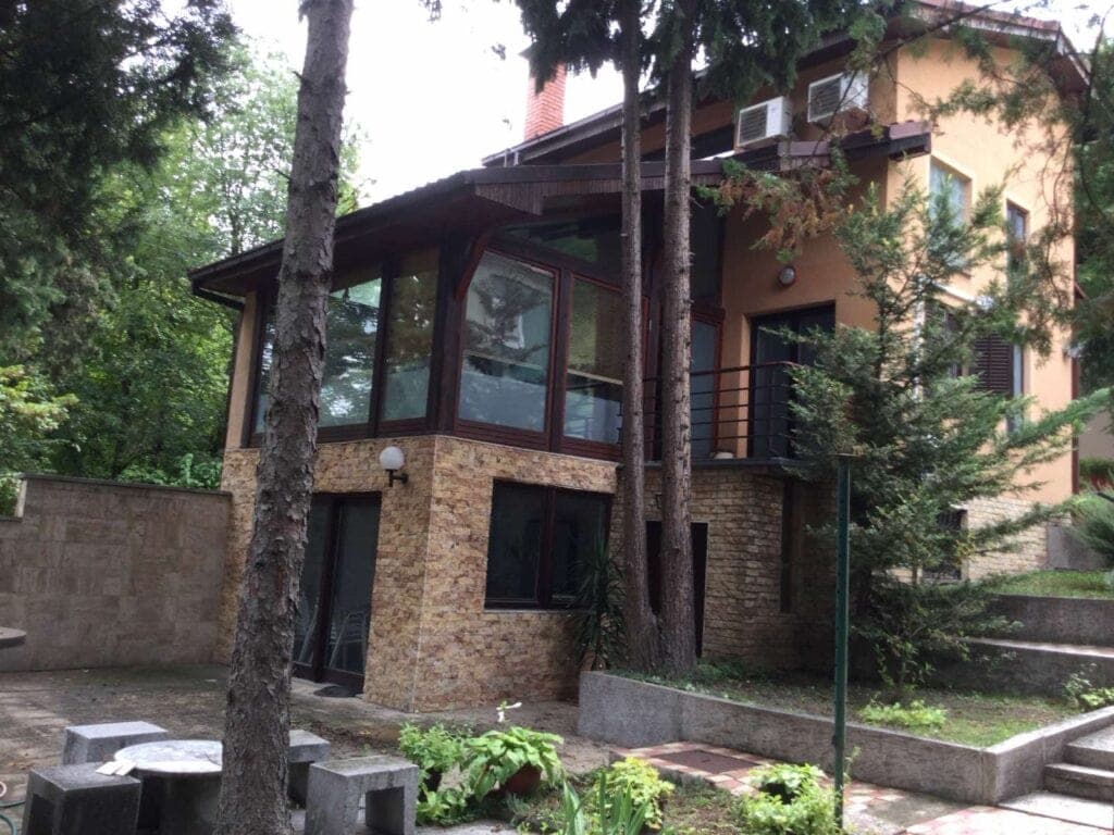 Куќа 150м2 со двор на Водно - За Продажба - Скопје - Слика 18