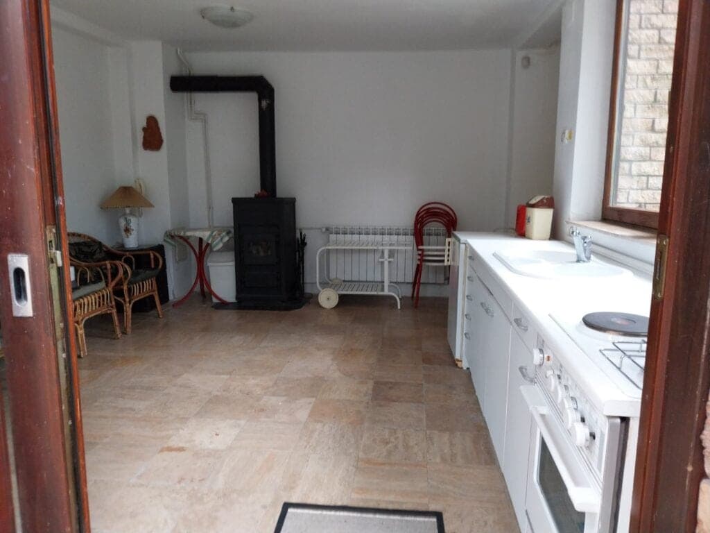 Куќа 150м2 со двор на Водно - За Продажба - Скопје - Слика 17