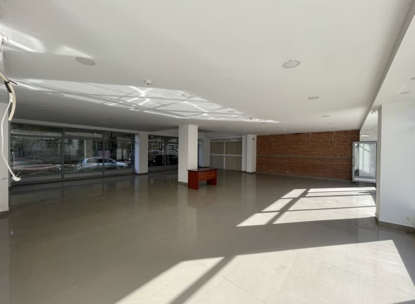 Се продава деловен простор во Црниче - За Продажба - Скопје