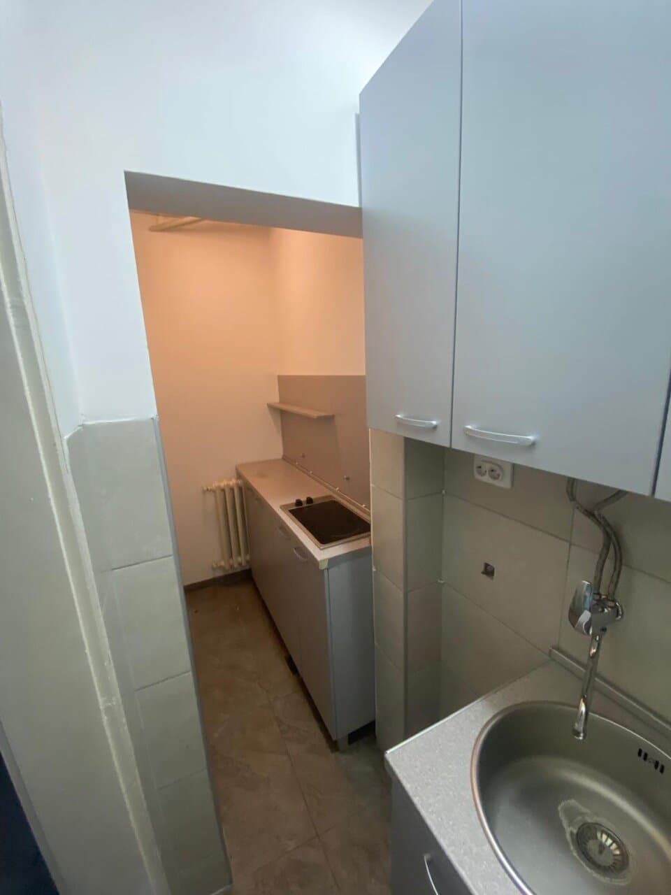 Се изнајмува деловен простор на 2 нивоа - За Изнајмување - Центар - Слика 11