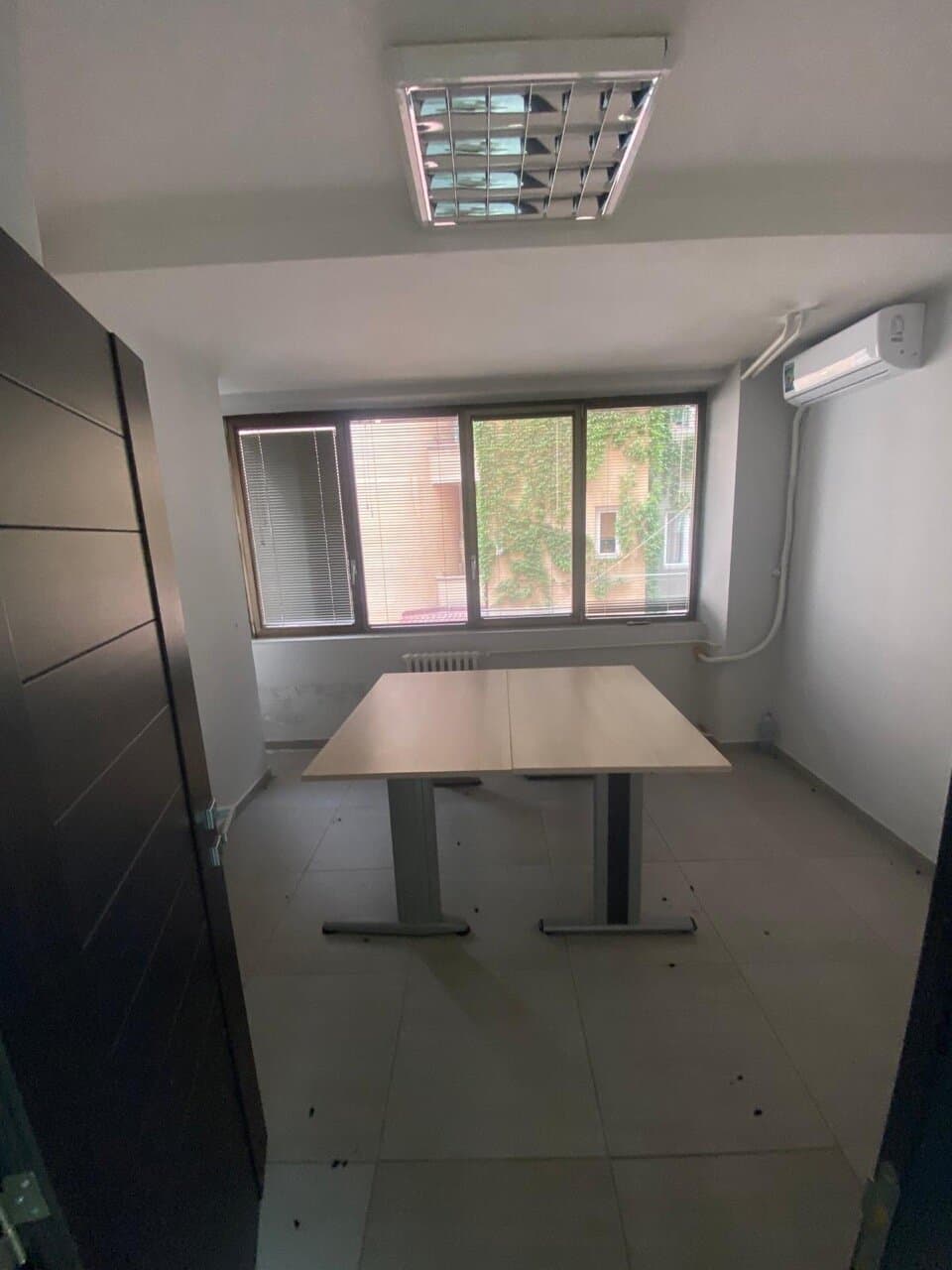 Се изнајмува деловен простор на 2 нивоа - За Изнајмување - Центар - Слика 8