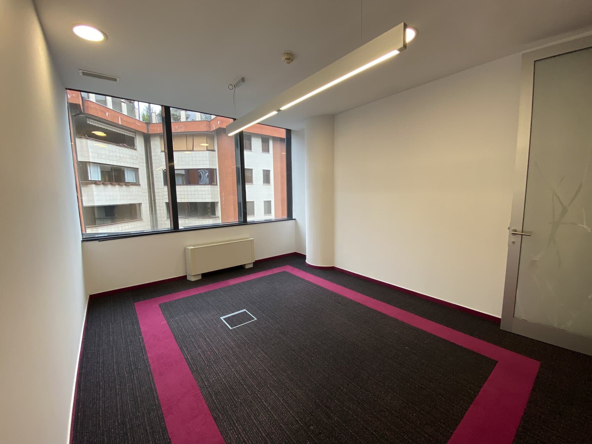 Office space for rent in an exclusive business building - For Rent - Karposh - Image 10