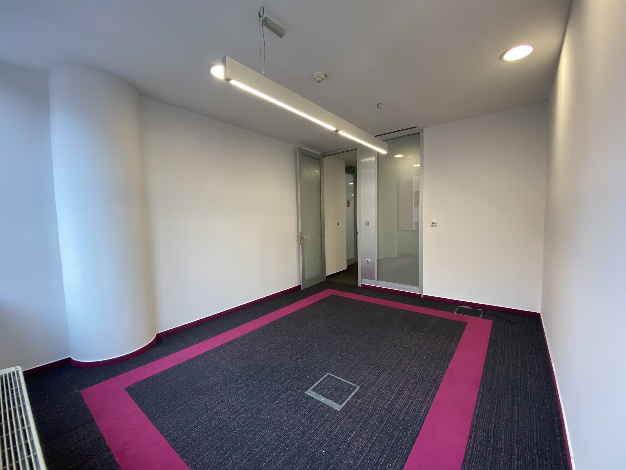 Office space for rent in an exclusive business building - For Rent - Karposh - Image 11