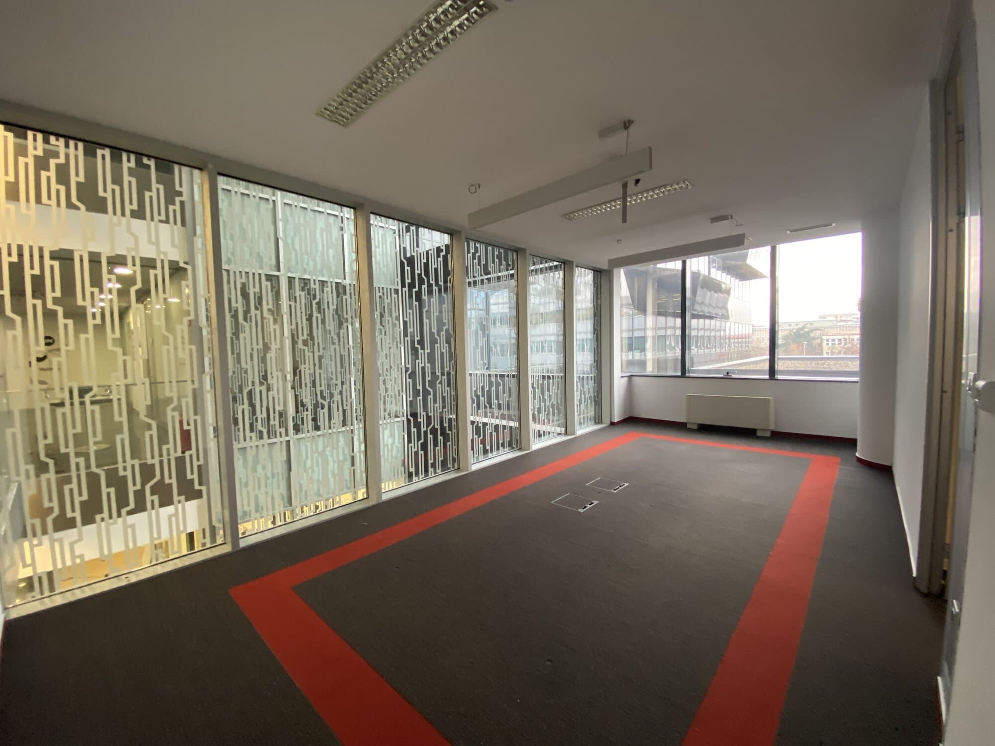 Office space for rent in an exclusive business building - For Rent - Karposh - Image 6