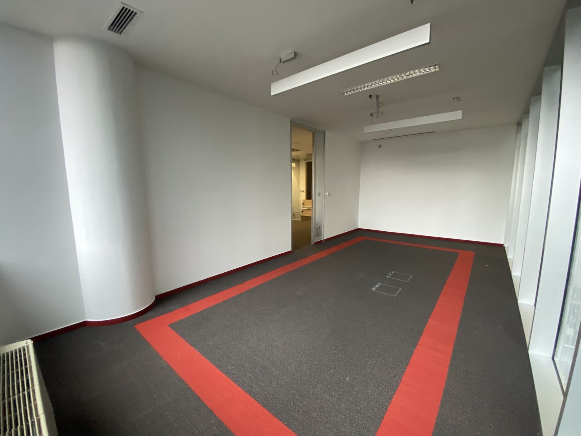 Office space for rent in an exclusive business building - For Rent - Karposh - Image 9