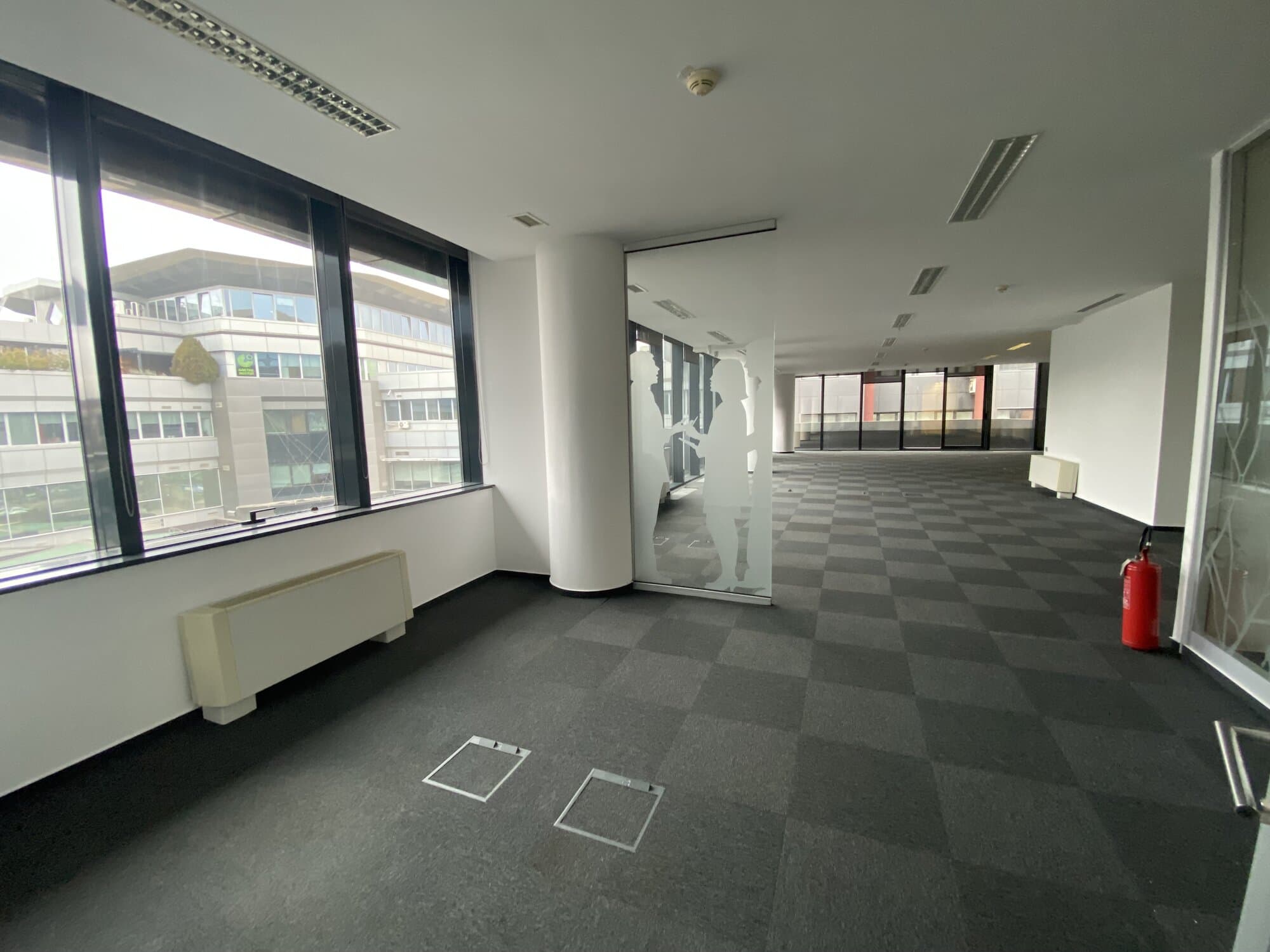 Office space for rent in an exclusive business building - 2
