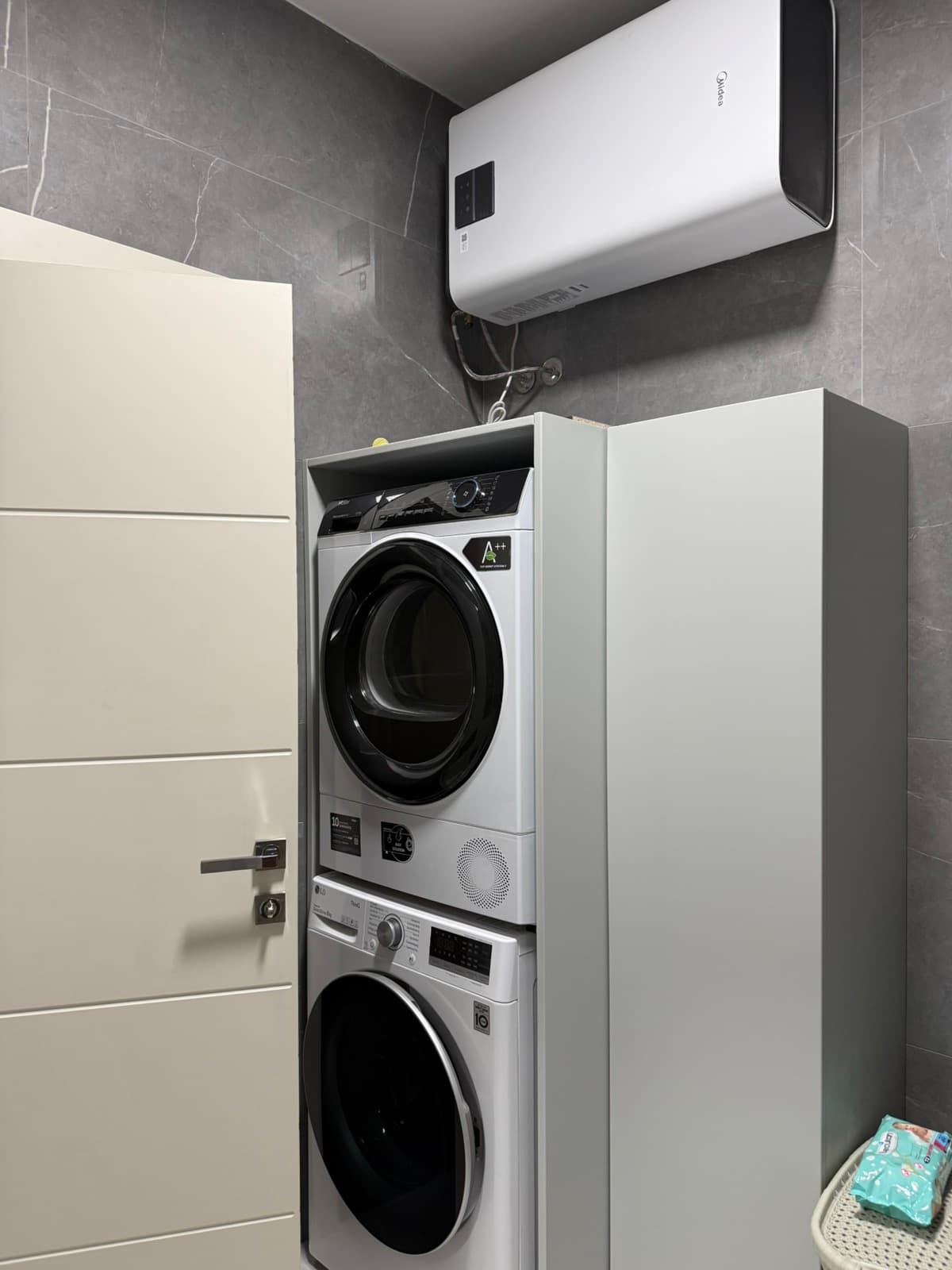 Комплетно опремен стан 61м2 на Водно - За Продажба - Водно - Слика 13