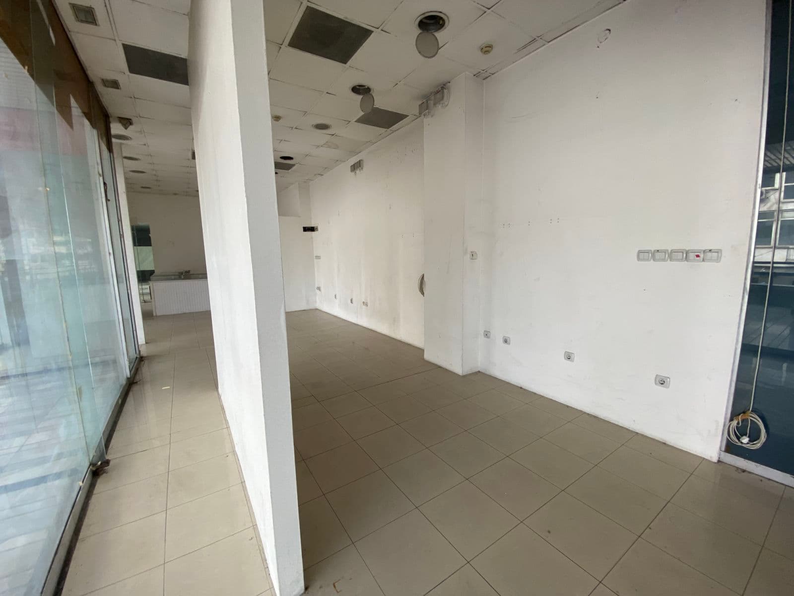 Се изнајмува деловен простор во Центар - За Изнајмување - Центар - Слика 5