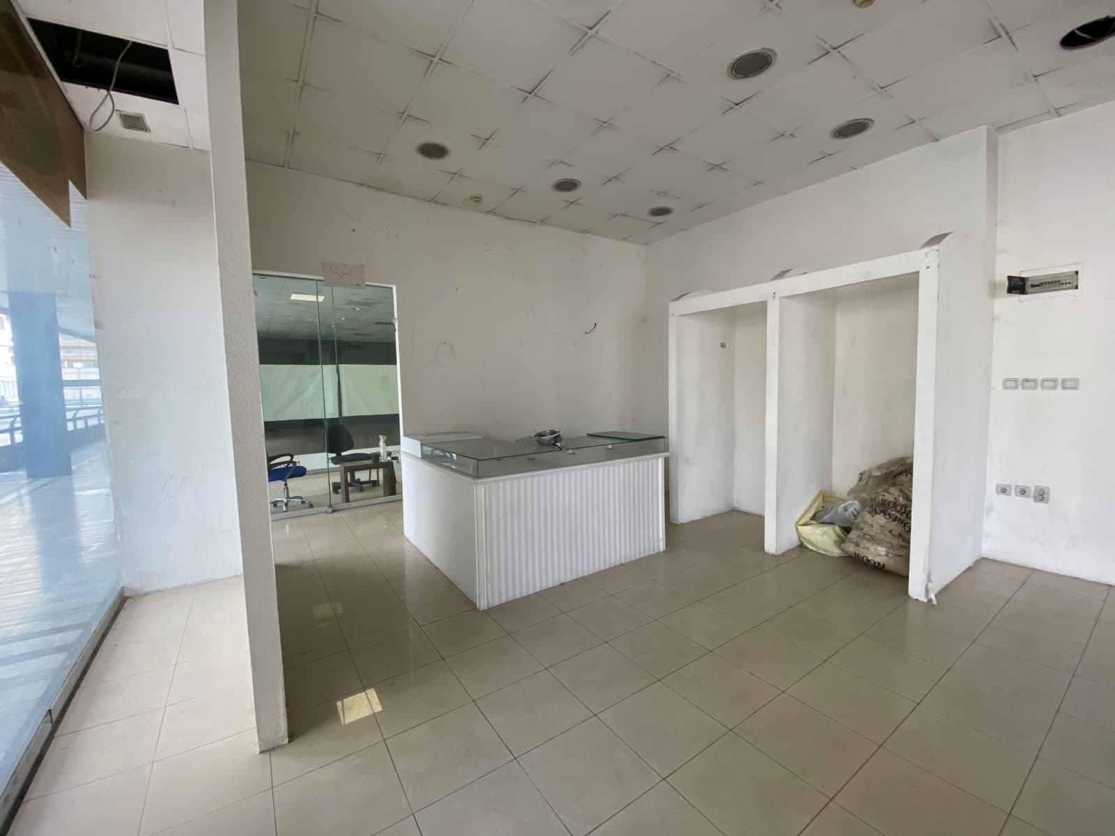 Се продава деловен простор во Центар - За Продажба - Центар - Слика 3