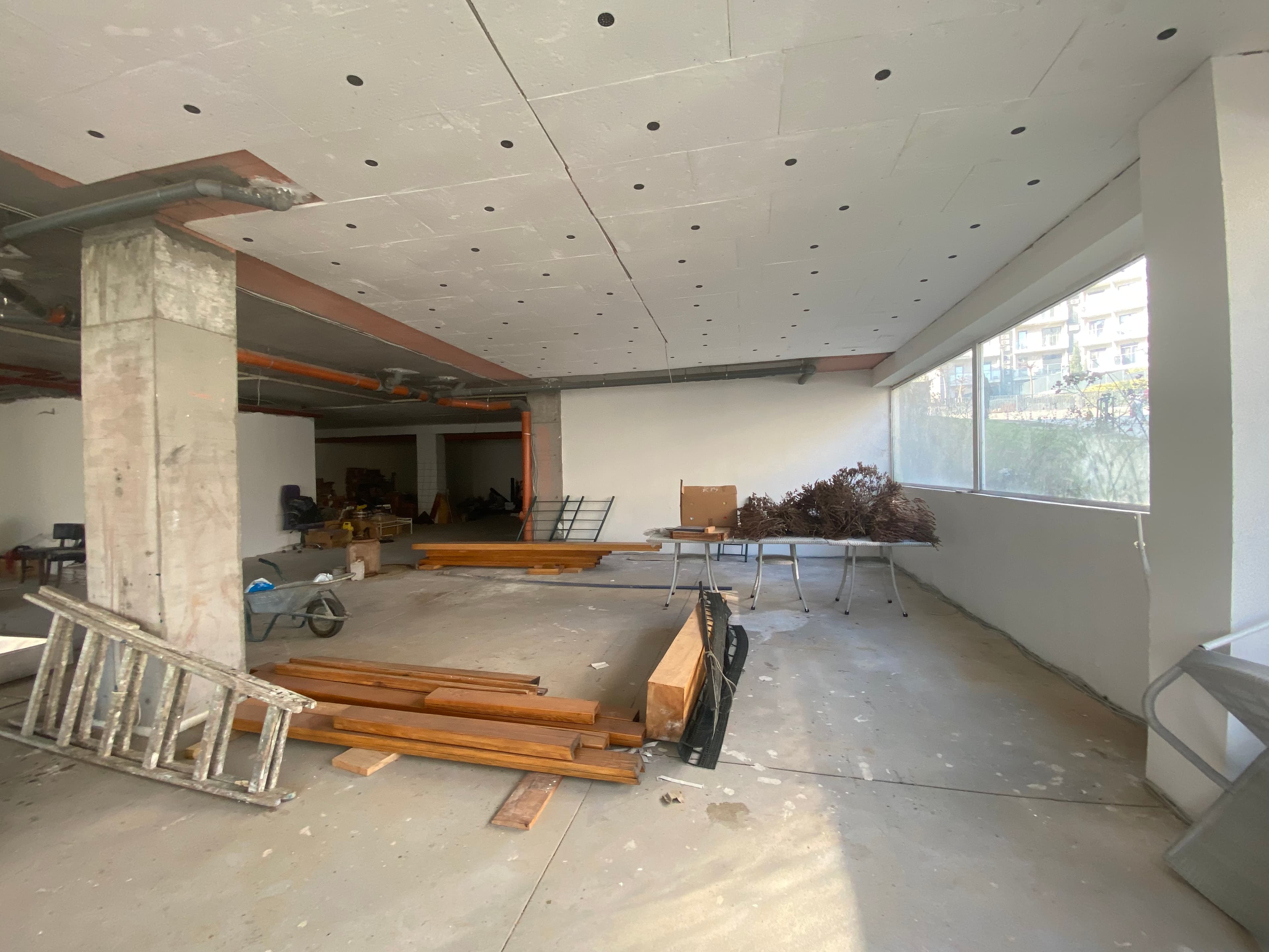 Се изнајмува деловен простор на Водно - За Изнајмување - Водно