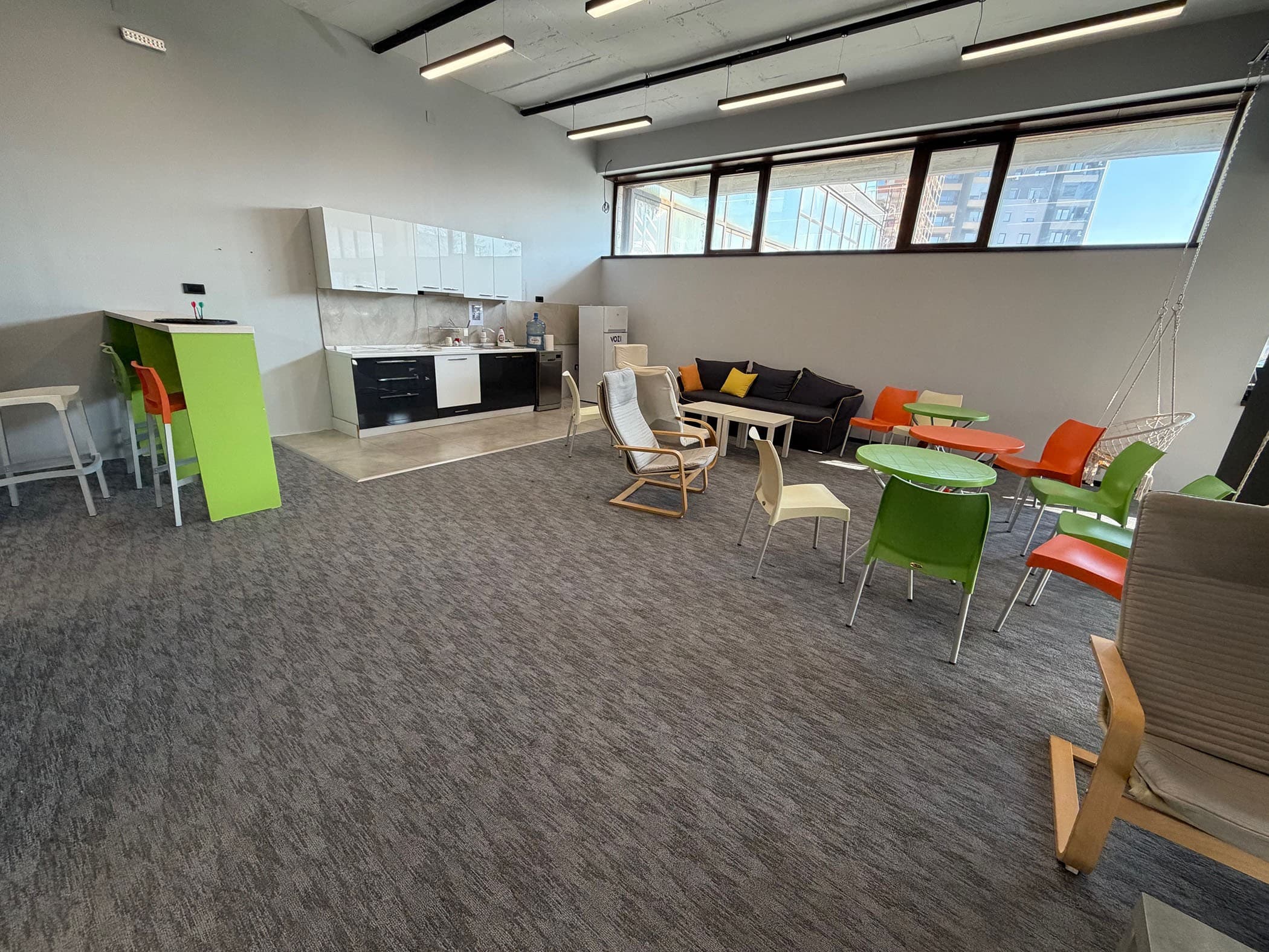 Се изнајмува деловен простор во Центар - За Изнајмување - Центар - Слика 6